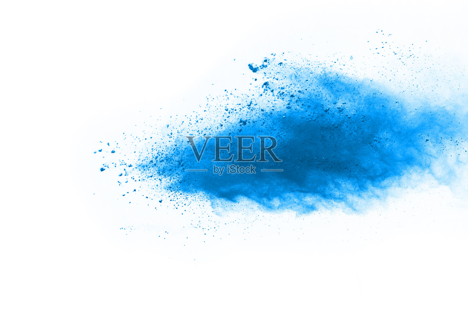 白色背景上蓝色粉末爆炸。彩色的云。色彩斑斓的粉尘爆炸。油漆胡里节。照片摄影图片
