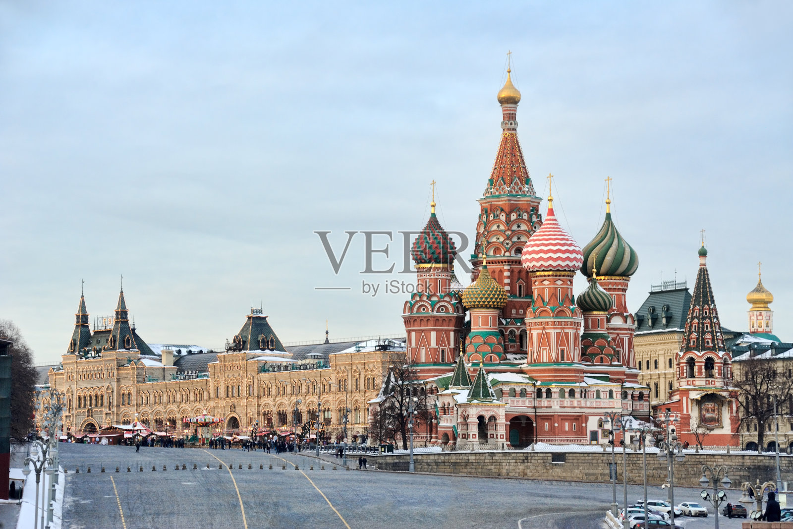 从莫斯科大剧院桥上俯瞰圣巴西尔大教堂照片摄影图片