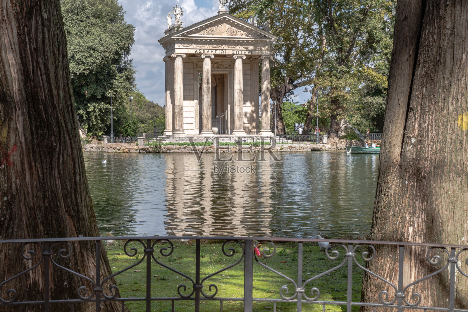 寺庙的医师照片摄影图片