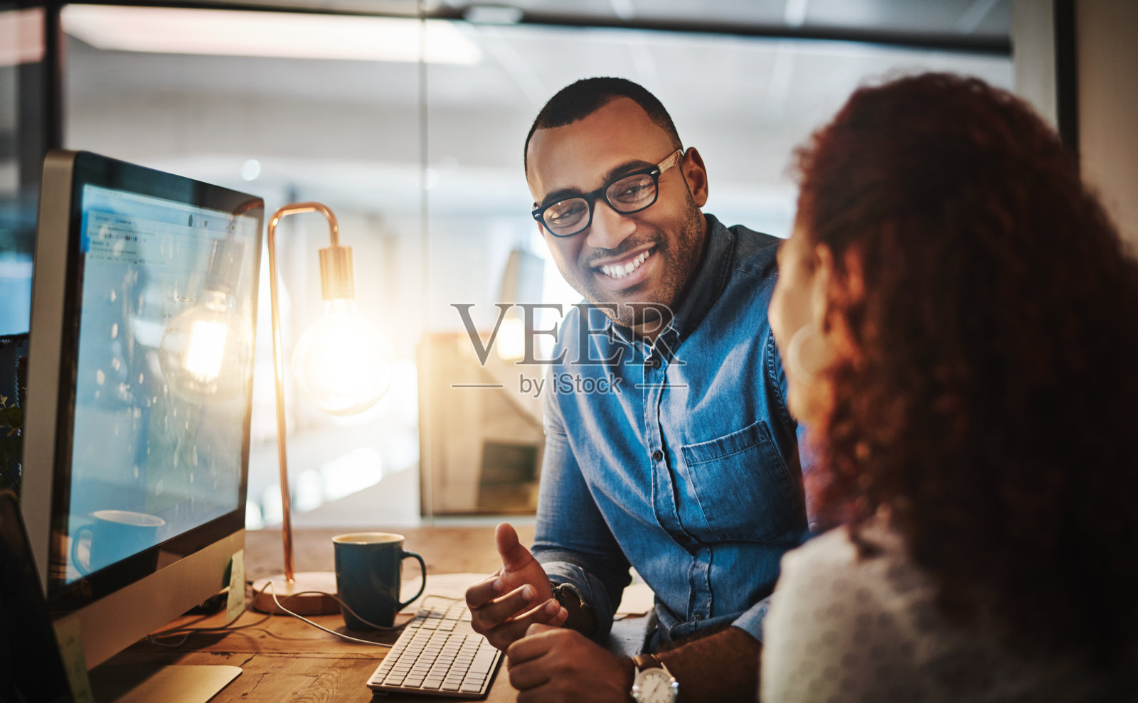 没有什么比一个充满激情的团队更能产生成果照片摄影图片