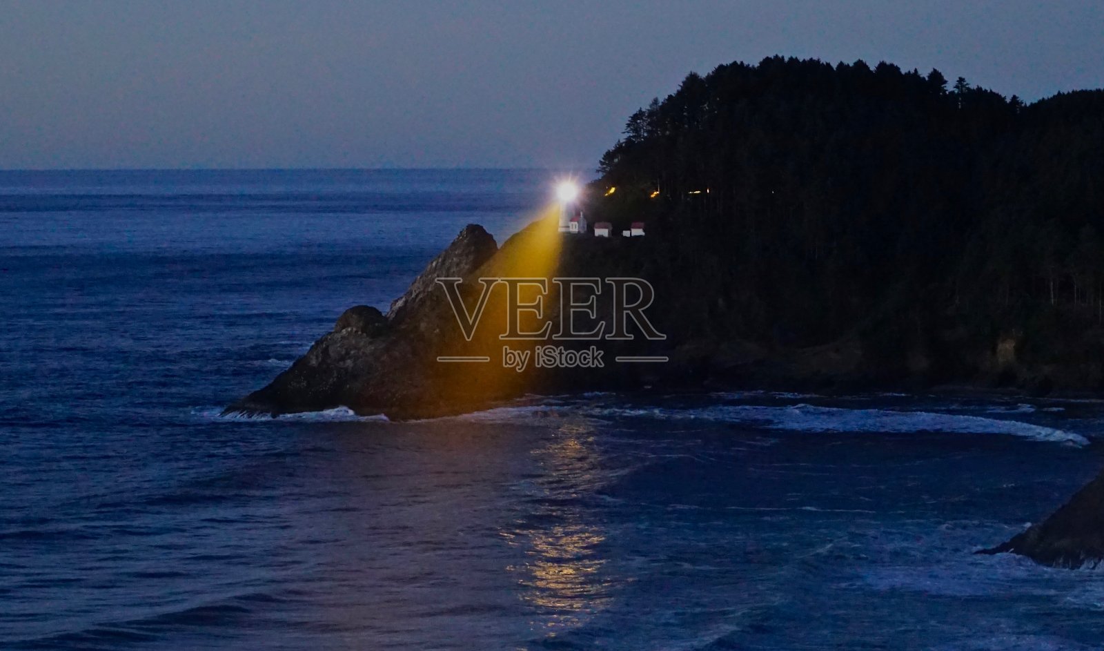 黑克塔头黑暗灯塔照片摄影图片