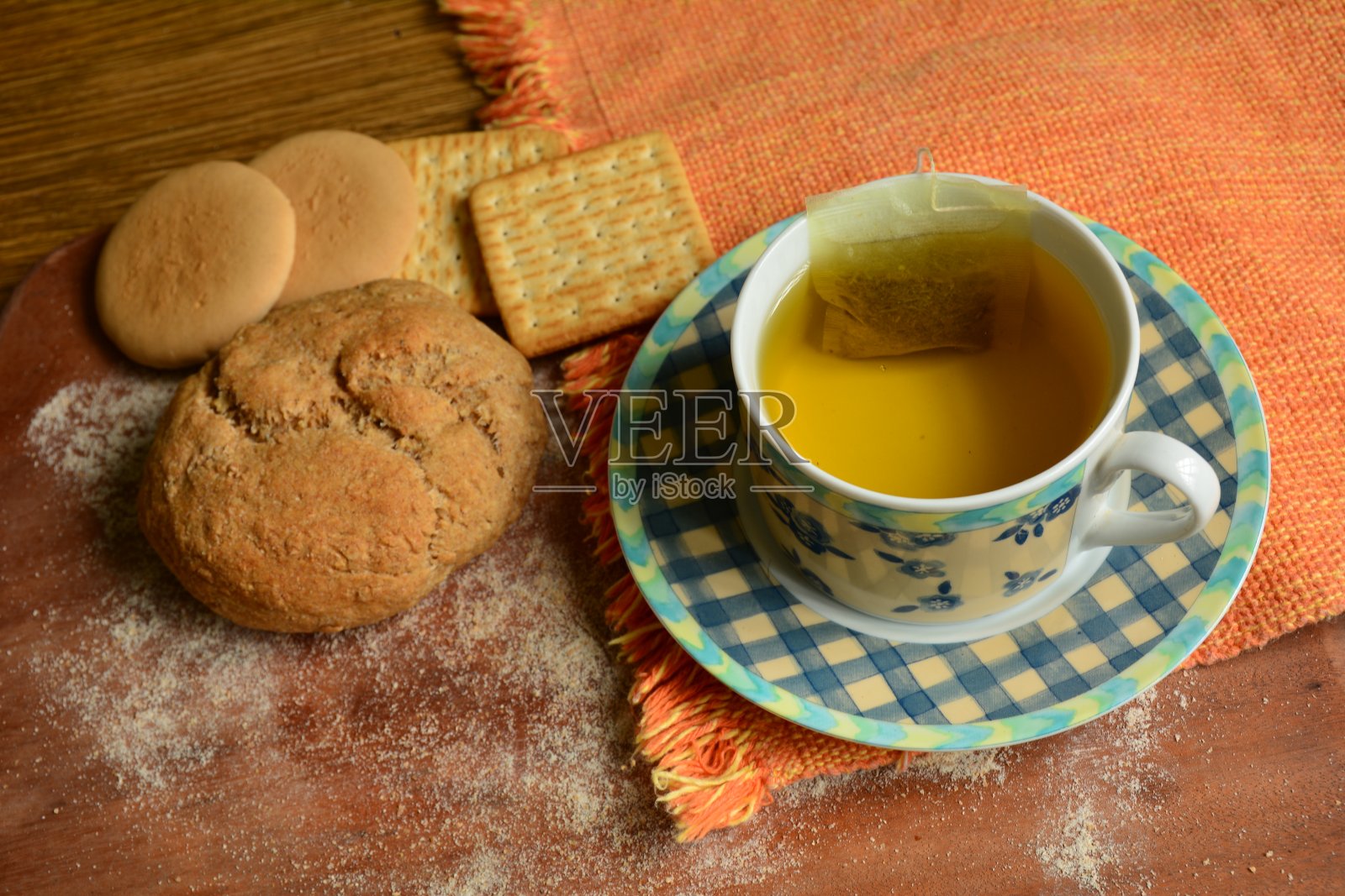 一杯无麸质和无乳糖素食茶照片摄影图片