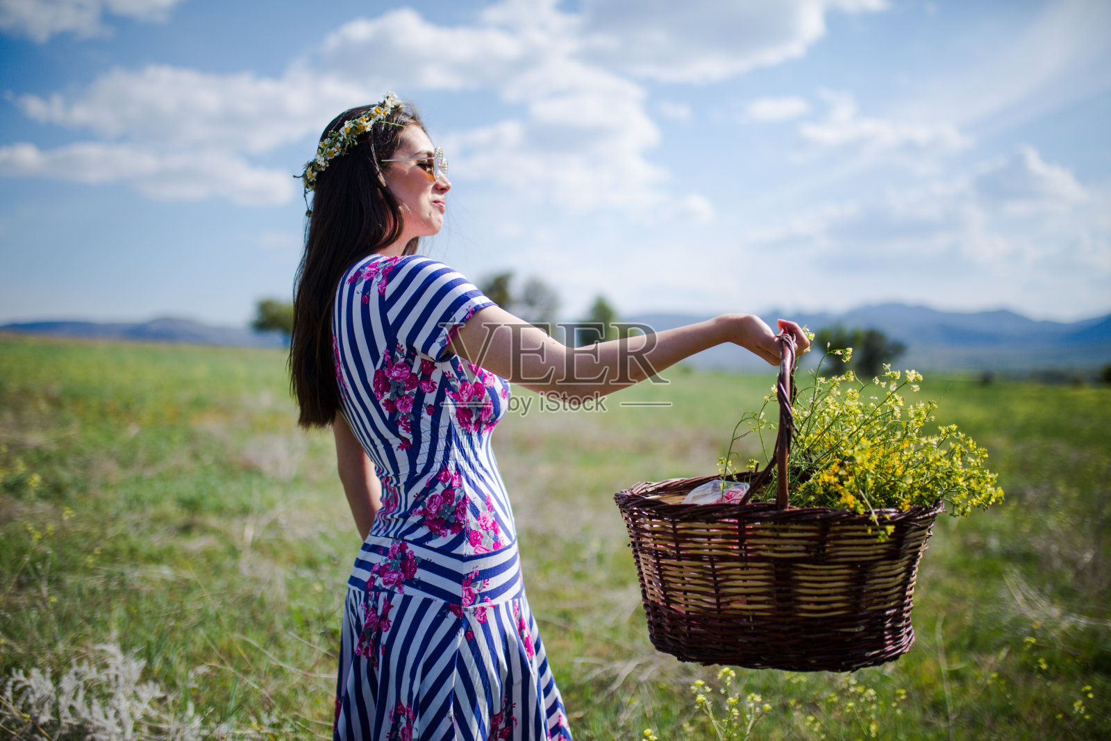 花间女模特摄影照片摄影图片