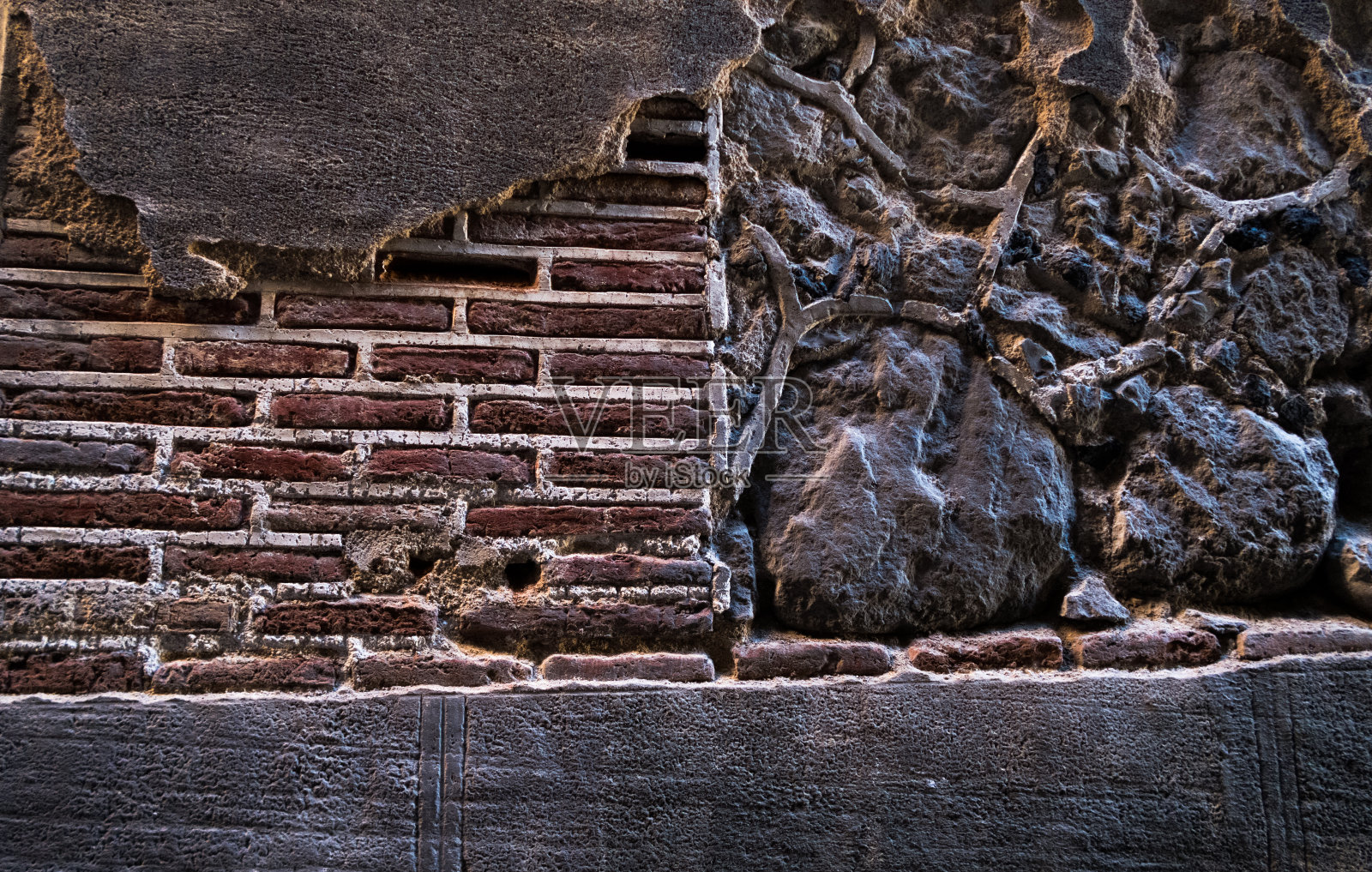 多层砖墙，灰泥，石头照片摄影图片