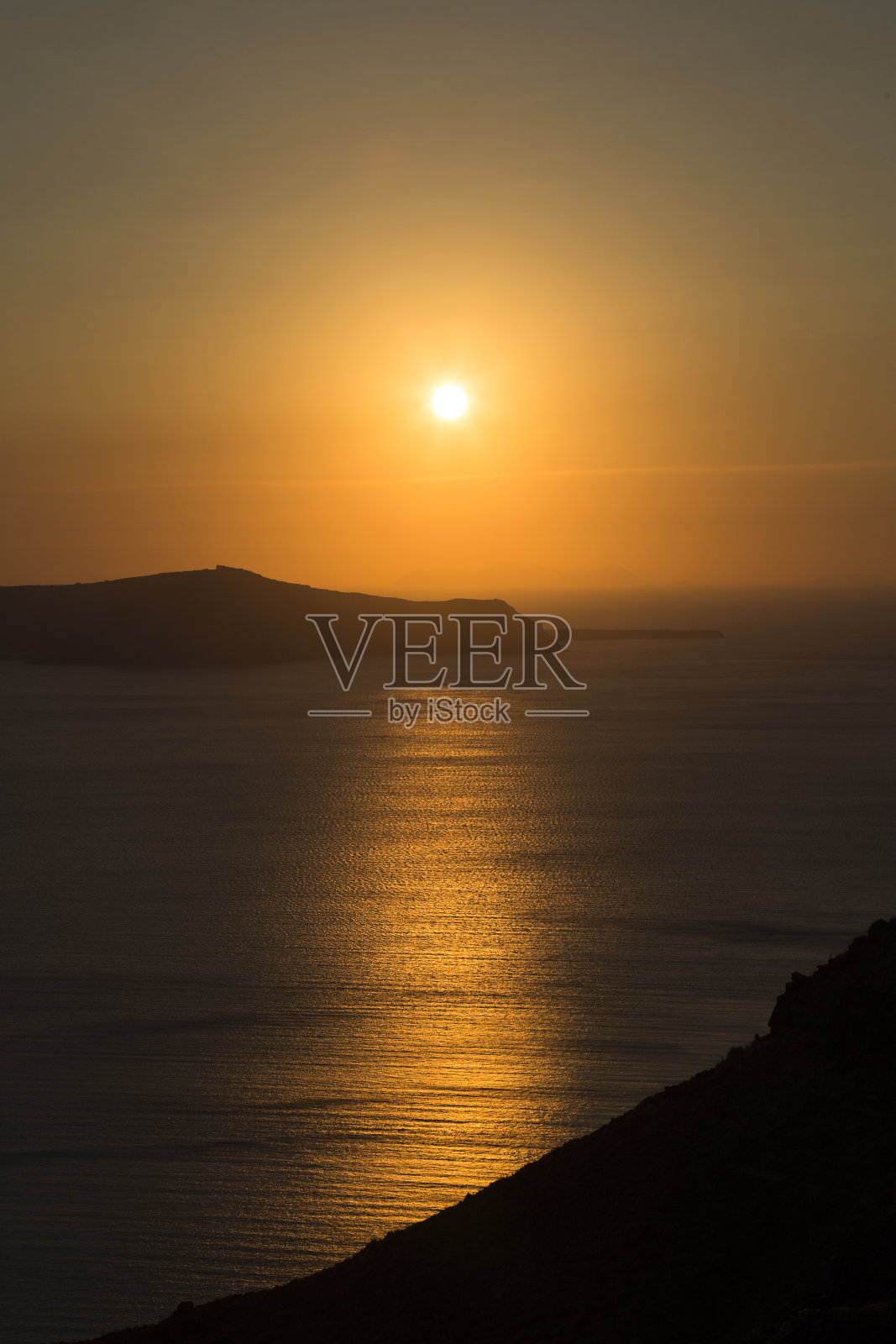 圣托里尼岛上美丽的橙色日落照片摄影图片