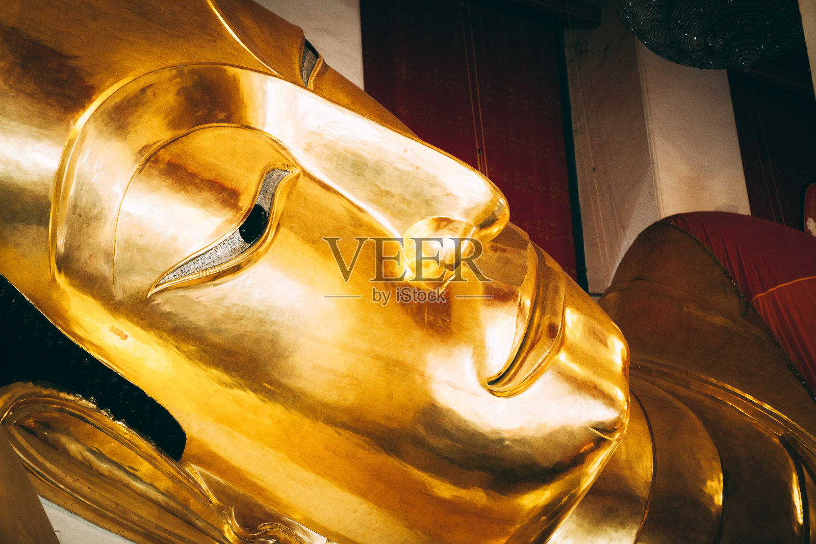 特写佛像的脸照片摄影图片