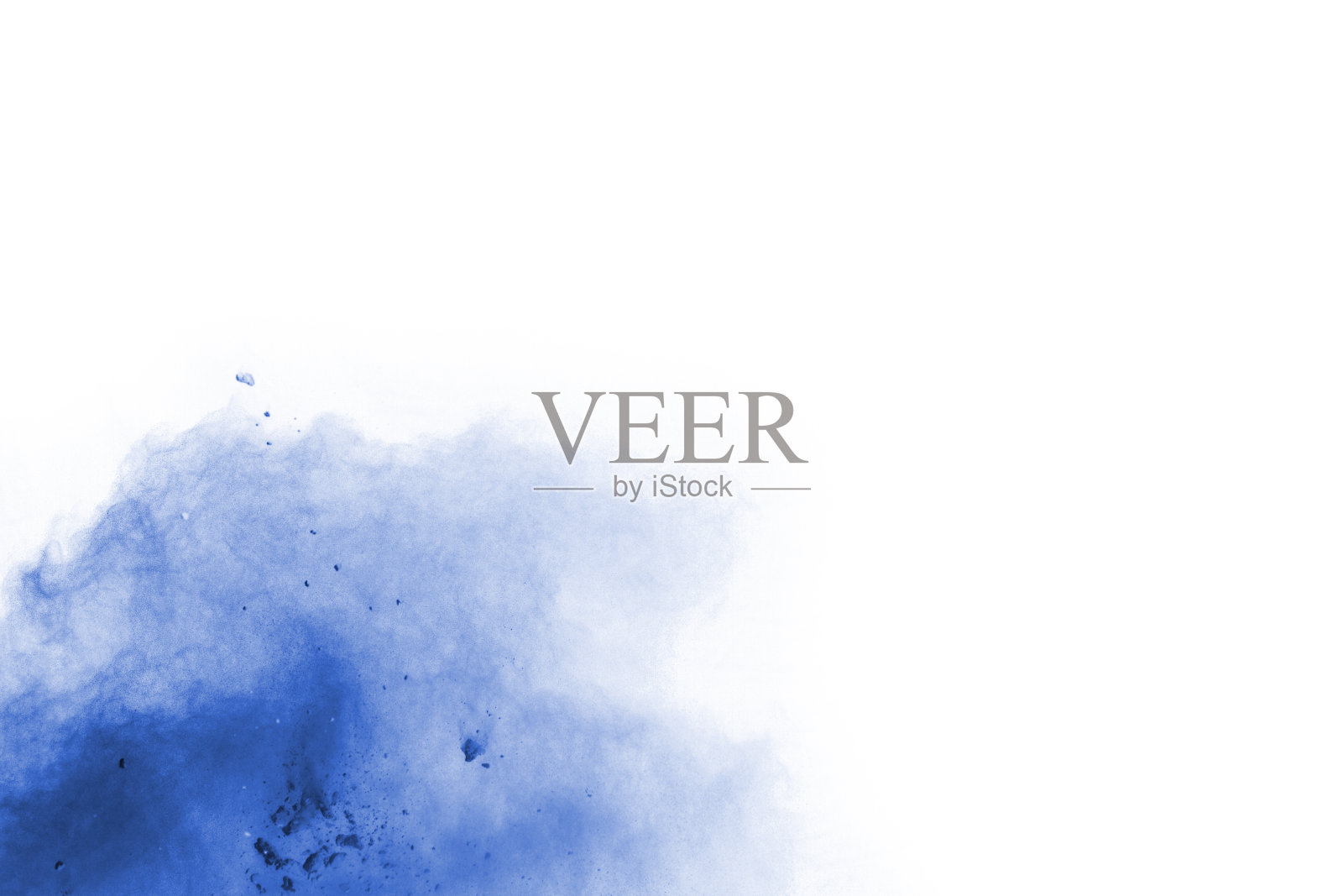 白色背景上蓝色粉末爆炸。彩色的云。色彩斑斓的粉尘爆炸。油漆胡里节。照片摄影图片