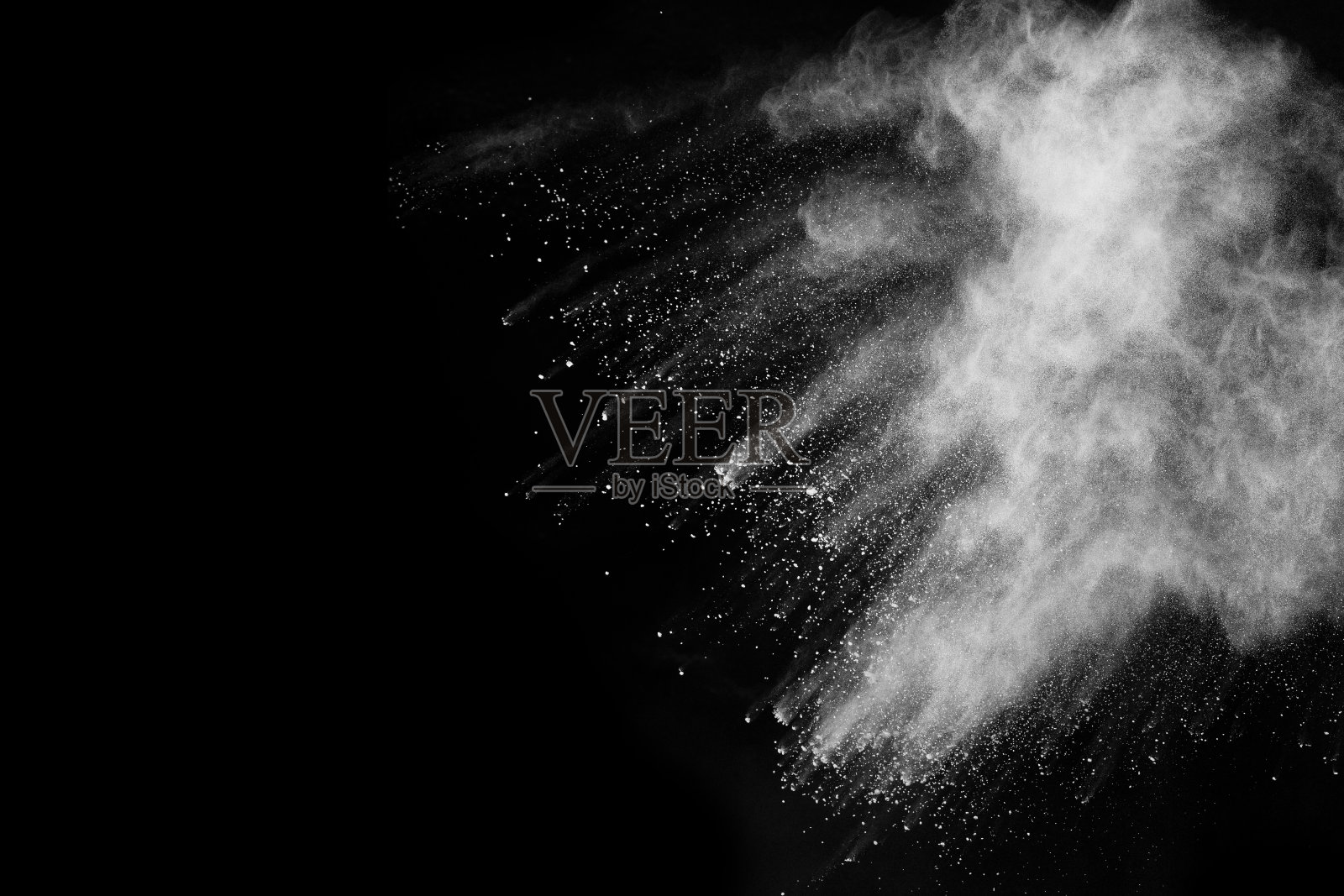 白色背景上白色粉末爆炸。彩色的云。色彩斑斓的粉尘爆炸。油漆胡里节。照片摄影图片