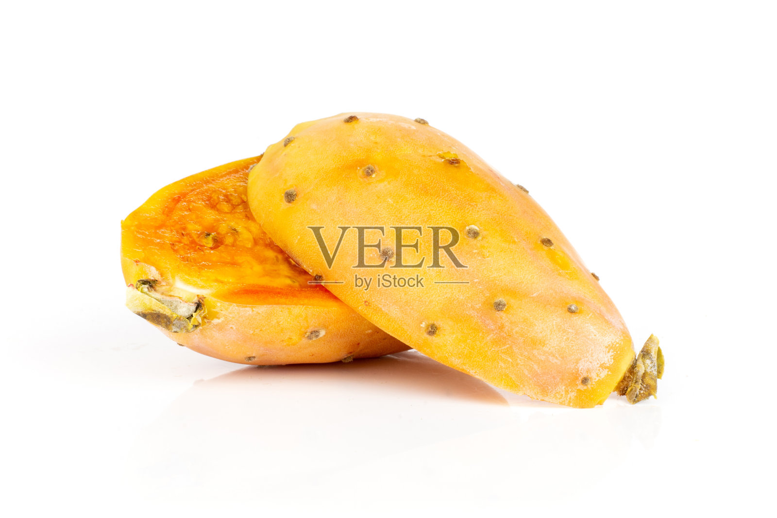 鲜亮的仙人掌梨，仙人掌孤立在白色照片摄影图片