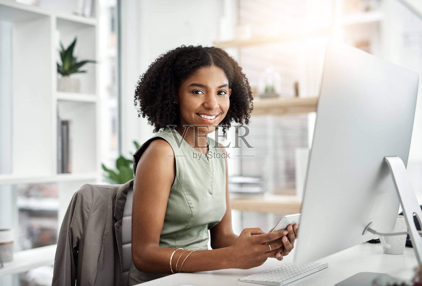 这确实是一个很好的公司照片摄影图片