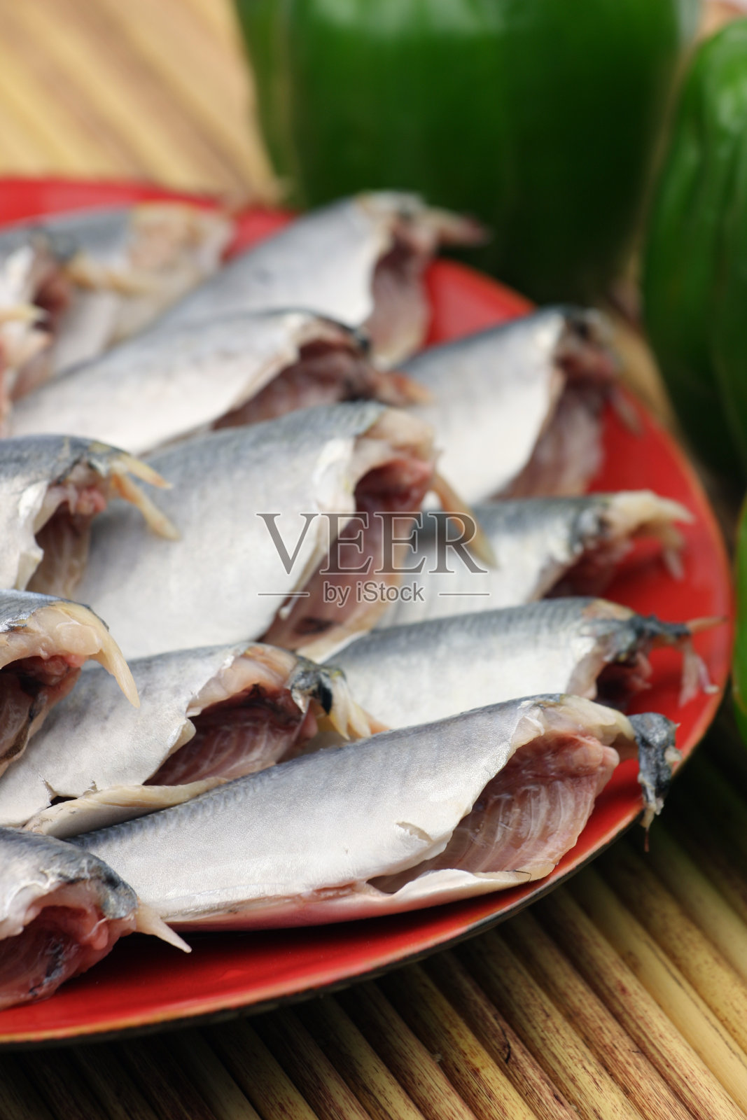 草帘鲜鱼，草帘背景照片摄影图片