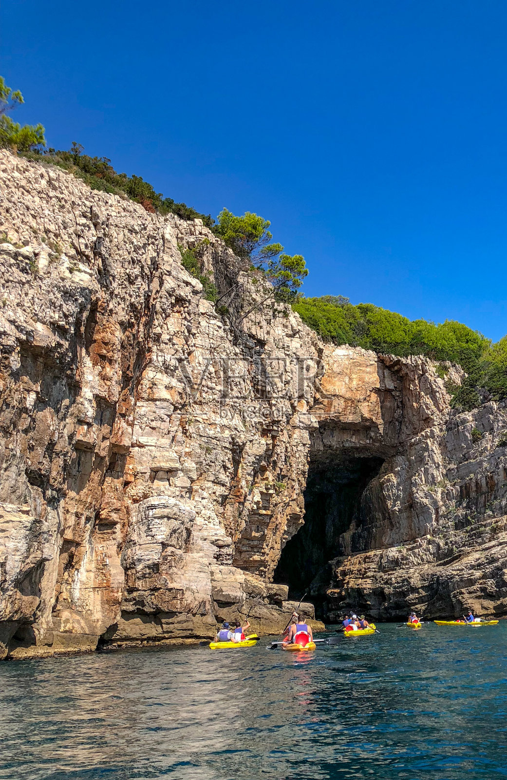 海岸洞穴入口照片摄影图片