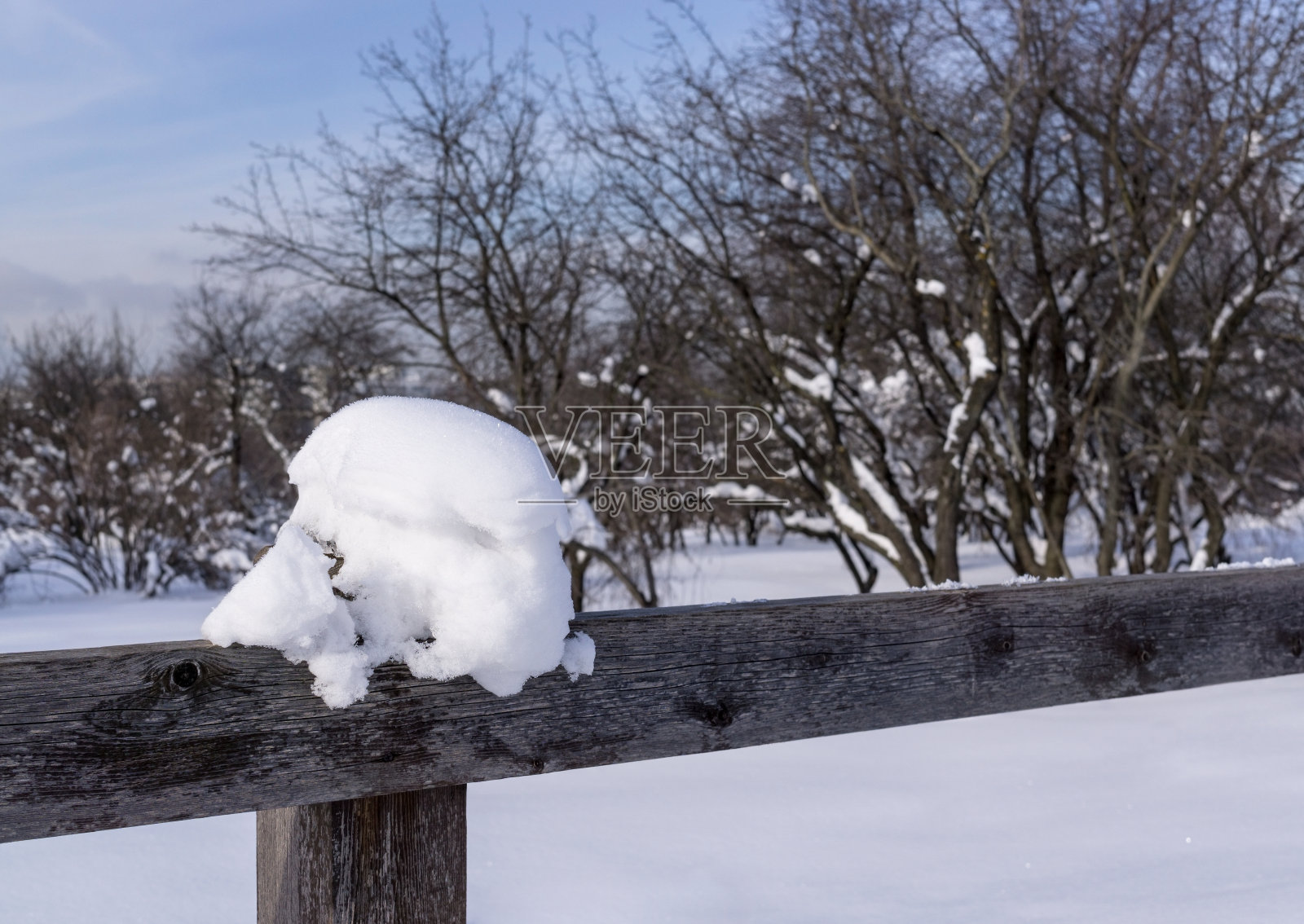 篱笆在冬天照片摄影图片