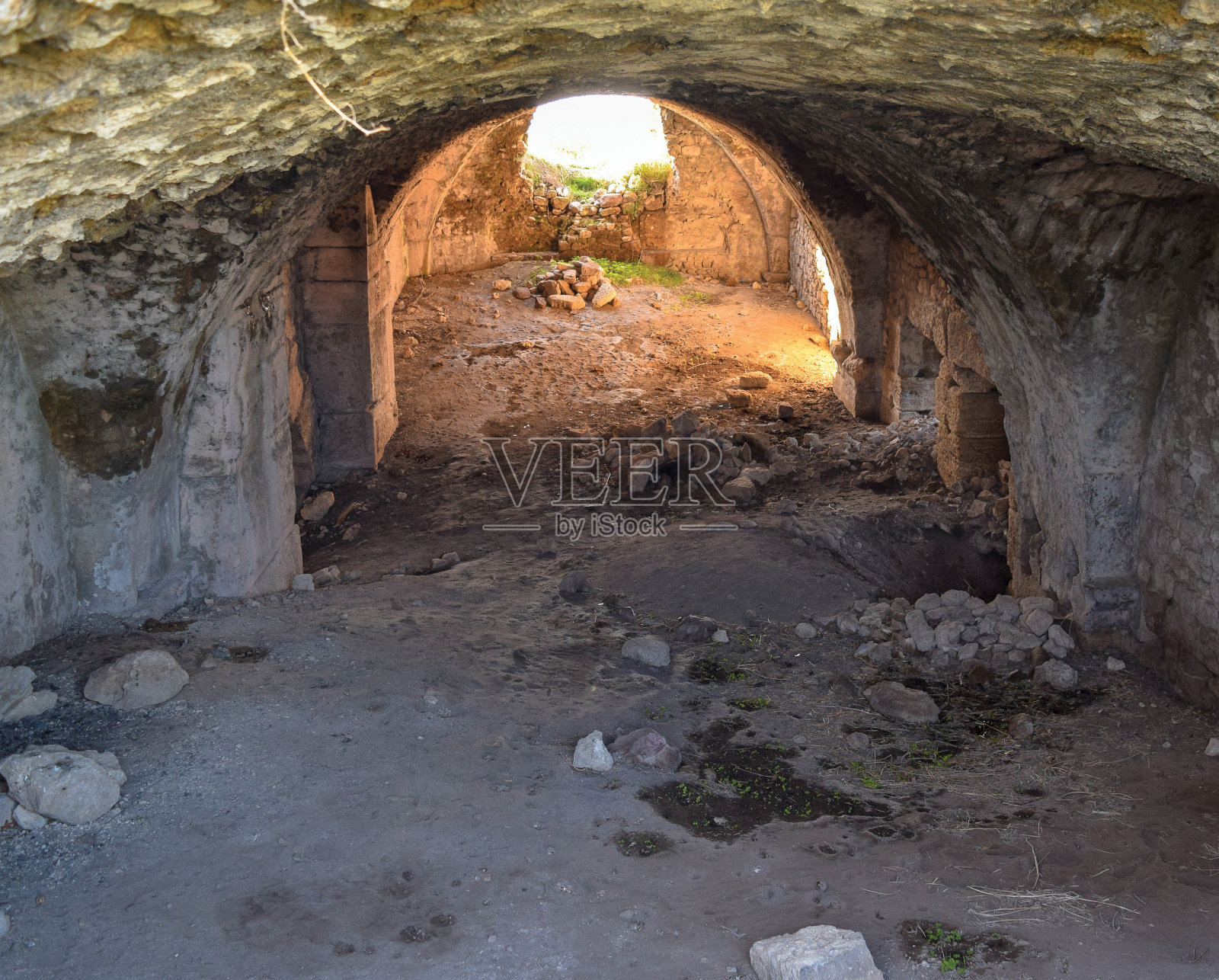 亚历山德里亚特罗亚的古教堂废墟照片摄影图片