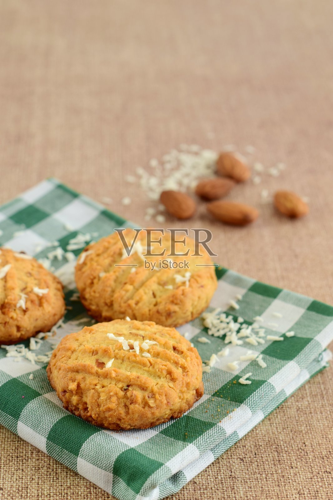 自制杏仁椰子饼干照片摄影图片