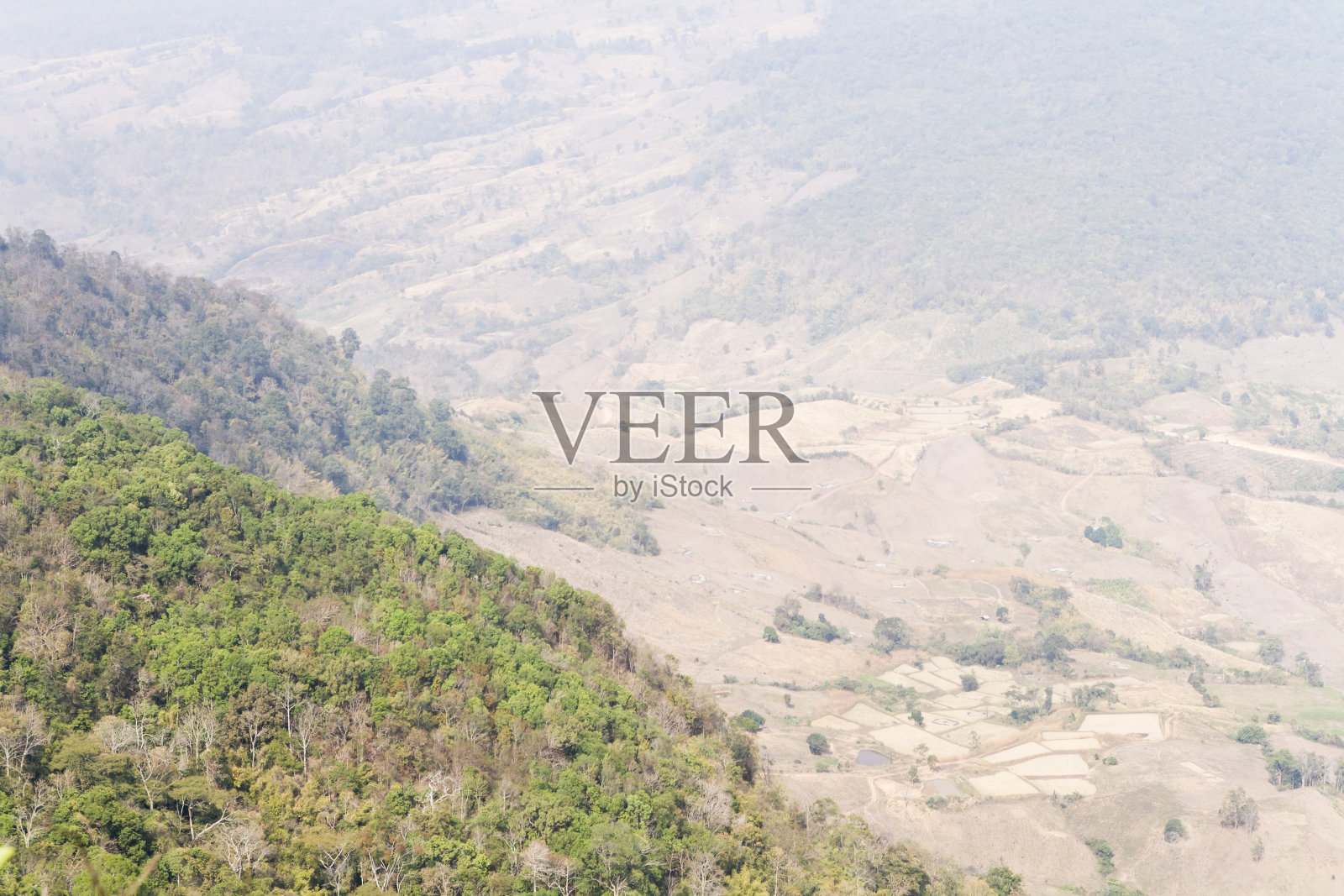 普鲁亚国家公园的山景照片摄影图片