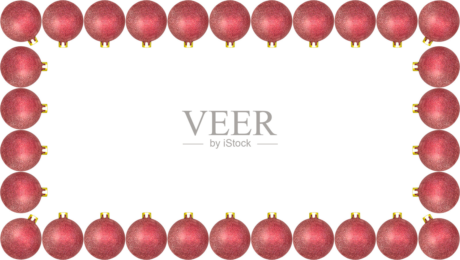 框架由许多粉红色的圣诞装饰品，孤立在一个白色的背景与剪辑路径和复制空间，圣诞装饰。照片摄影图片