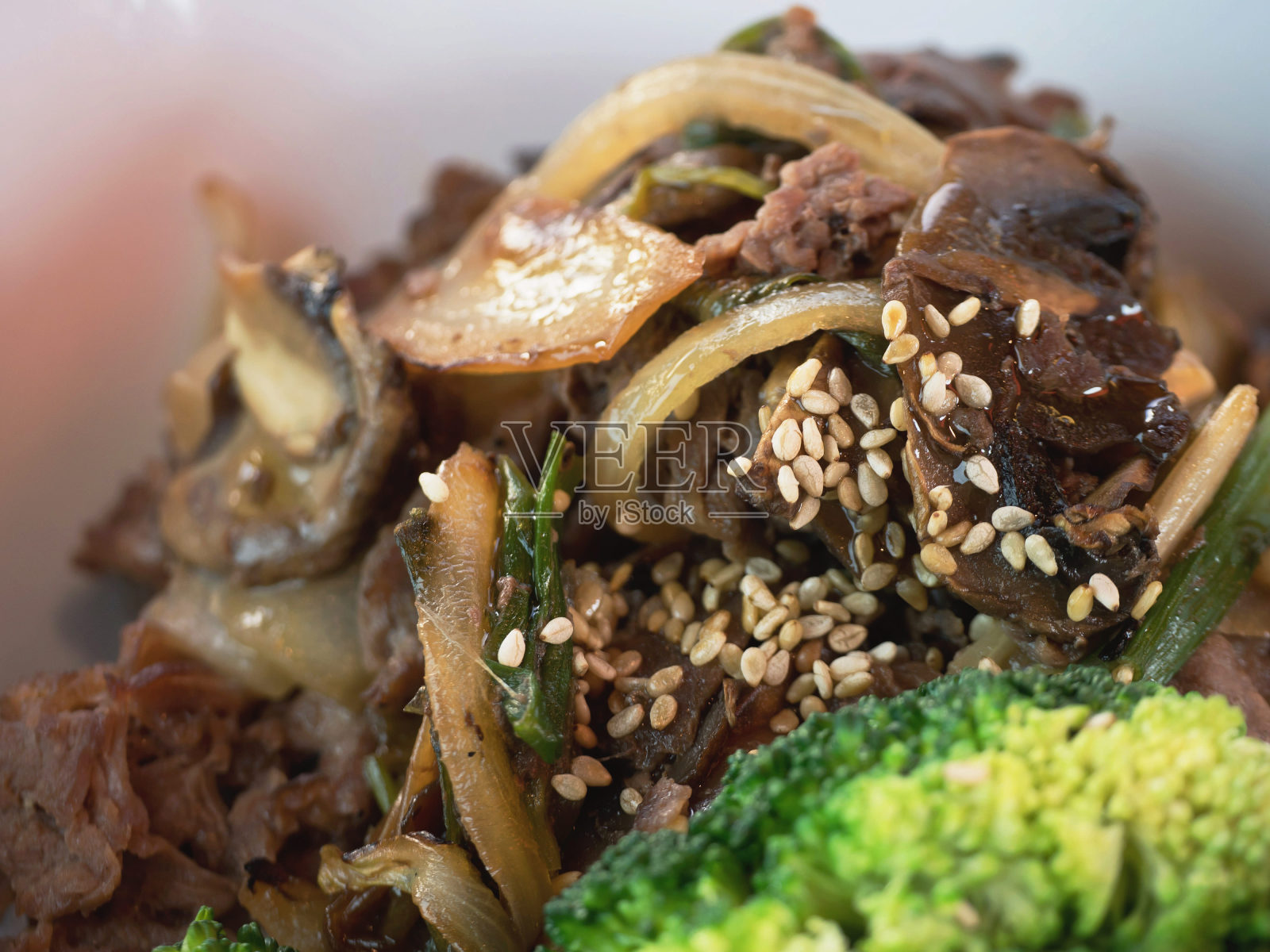 牛肉照烧碗特写照片摄影图片