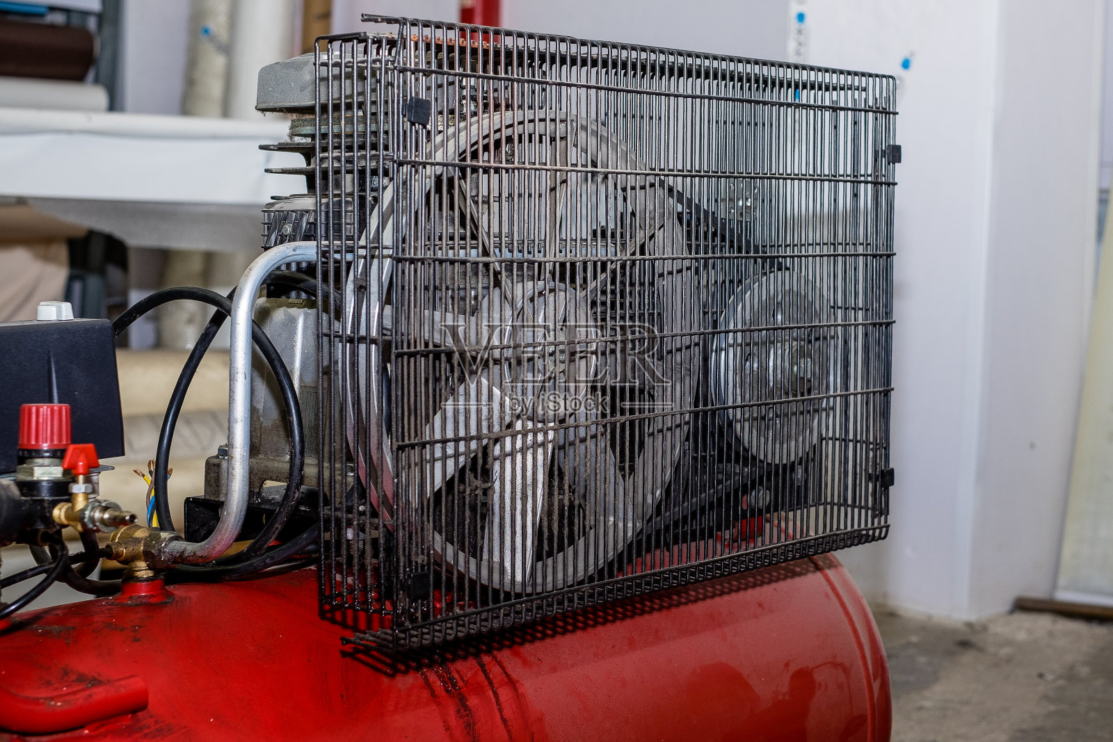 红色生产压缩机照片摄影图片