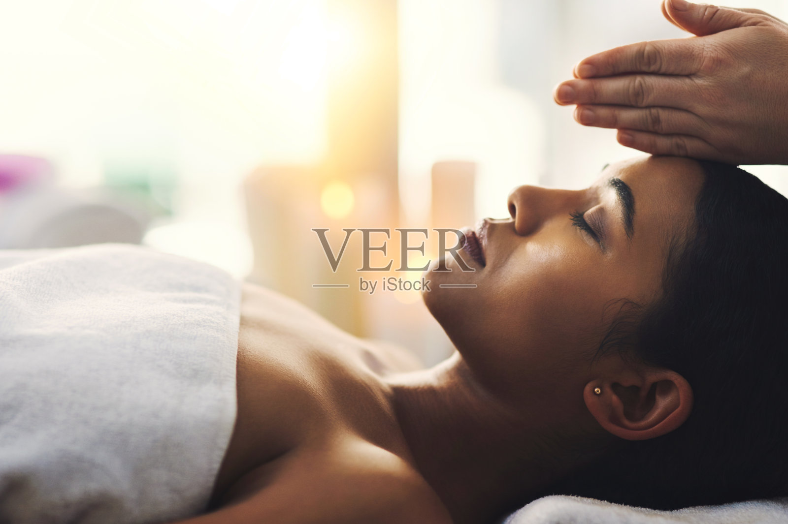 将思想、身体和精神统一起来照片摄影图片