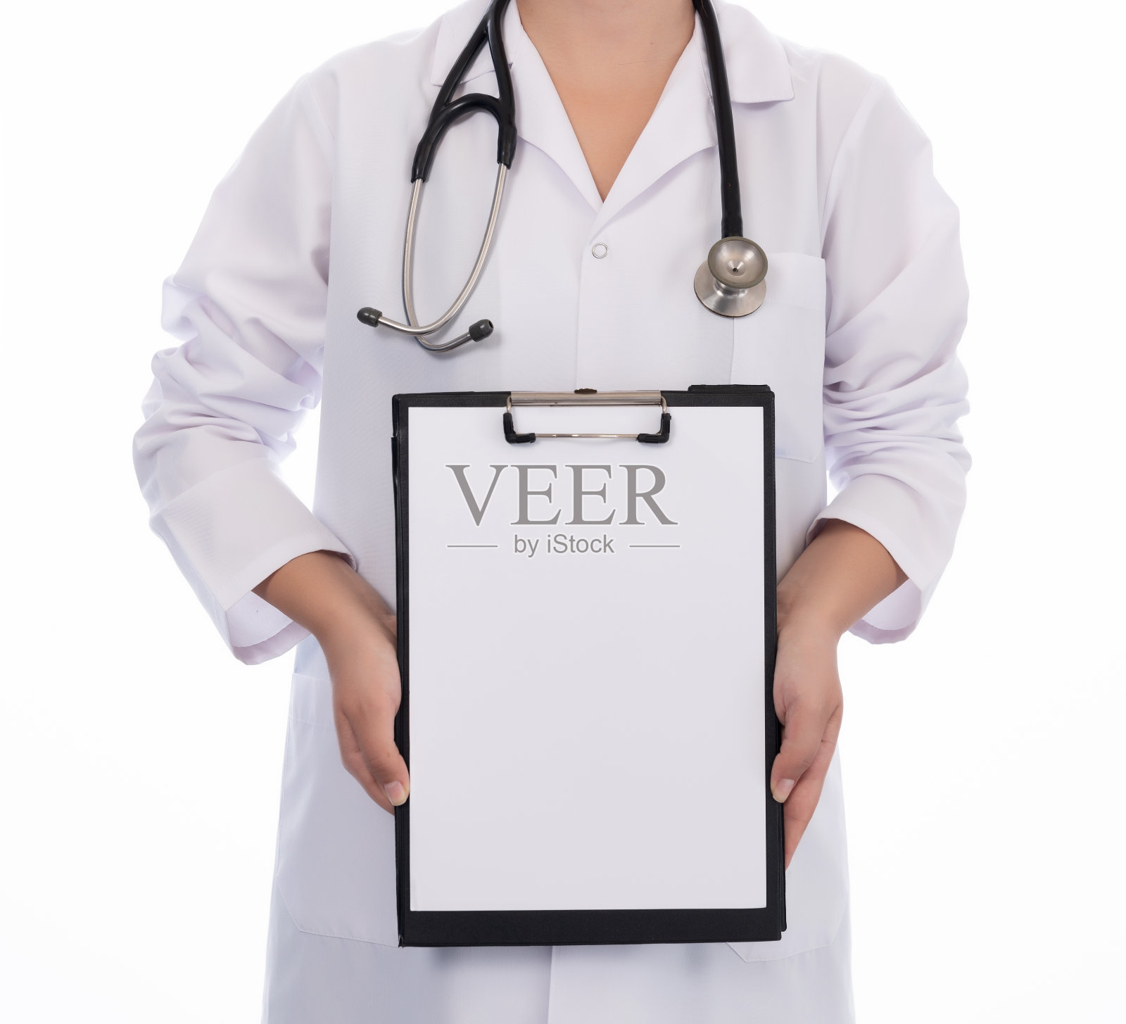 医生显示空白剪贴板孤立在白色照片摄影图片