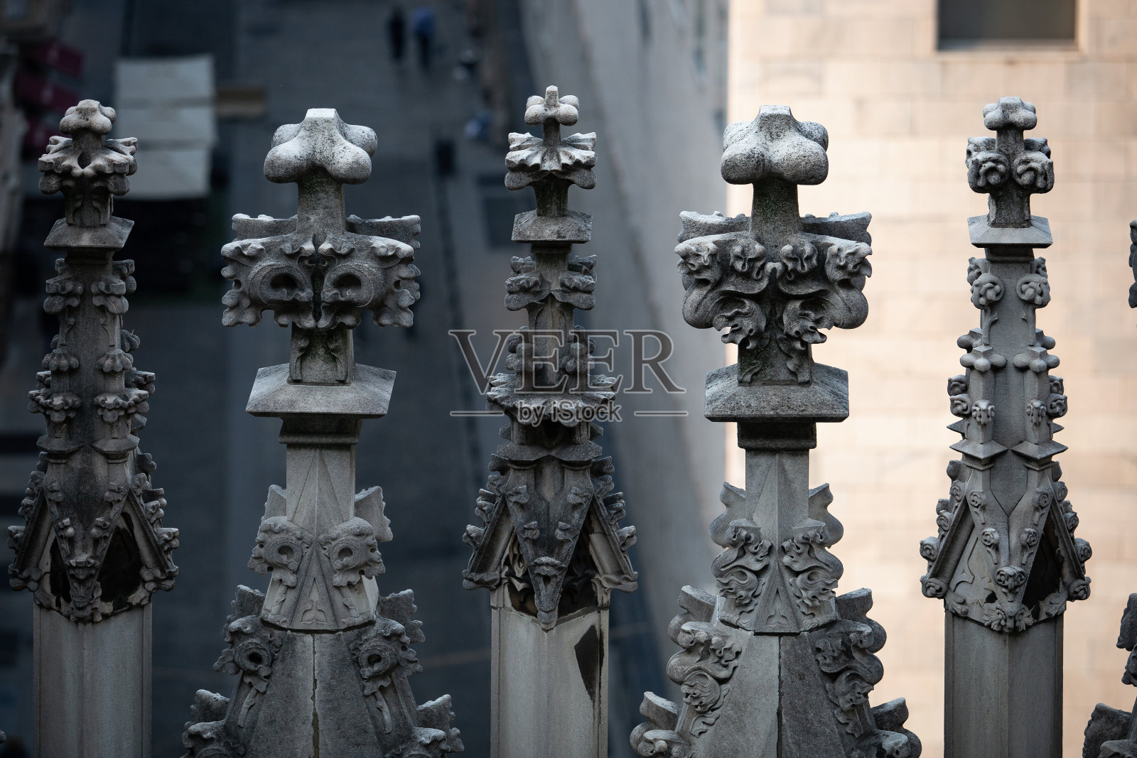古老的意大利大教堂在米兰照片摄影图片
