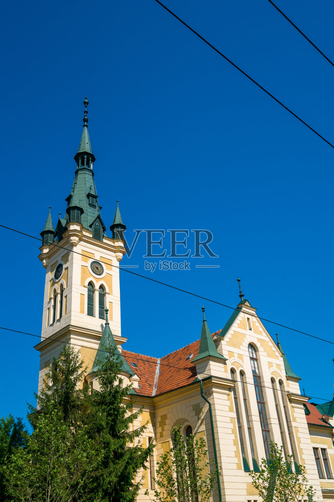 欧洲罗马尼亚克卢日-纳波卡的一神教教堂和钟楼照片摄影图片