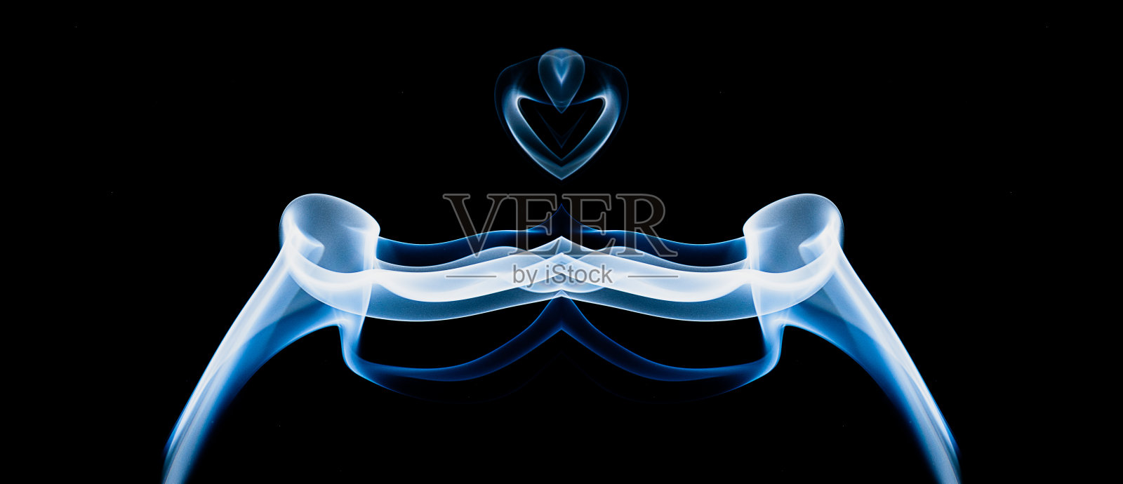 来自驱蚊烟雾的抽象图案和纹理。照片摄影图片