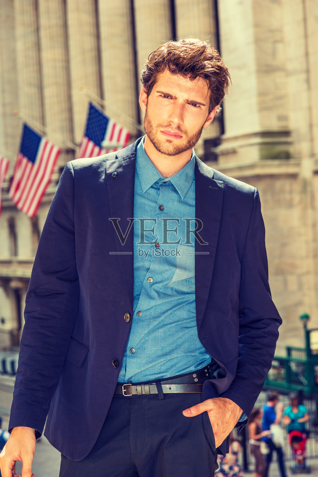 在纽约严肃的欧洲商人照片摄影图片