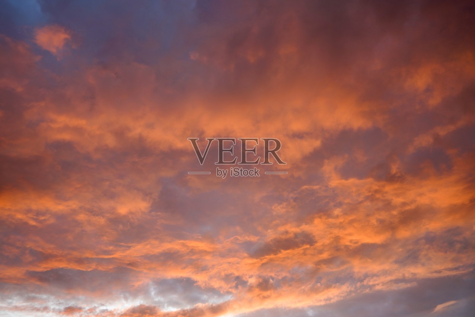 德国上空火红的天空照片摄影图片