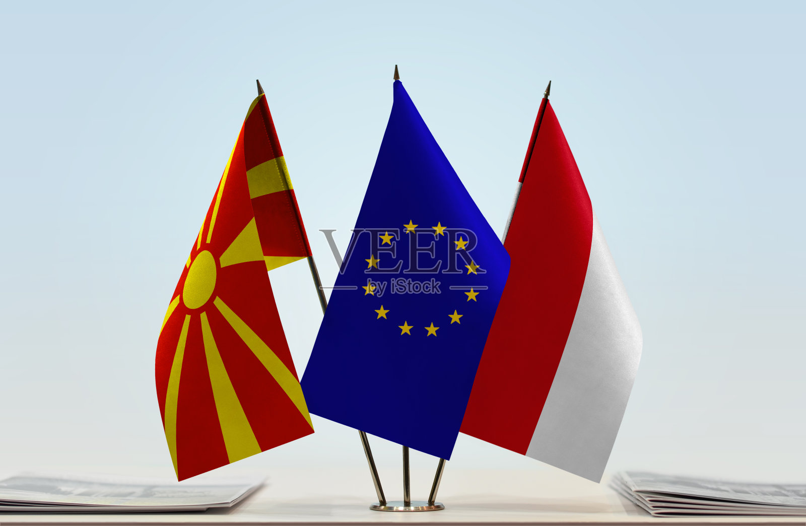马其顿、欧盟和摩纳哥的国旗照片摄影图片