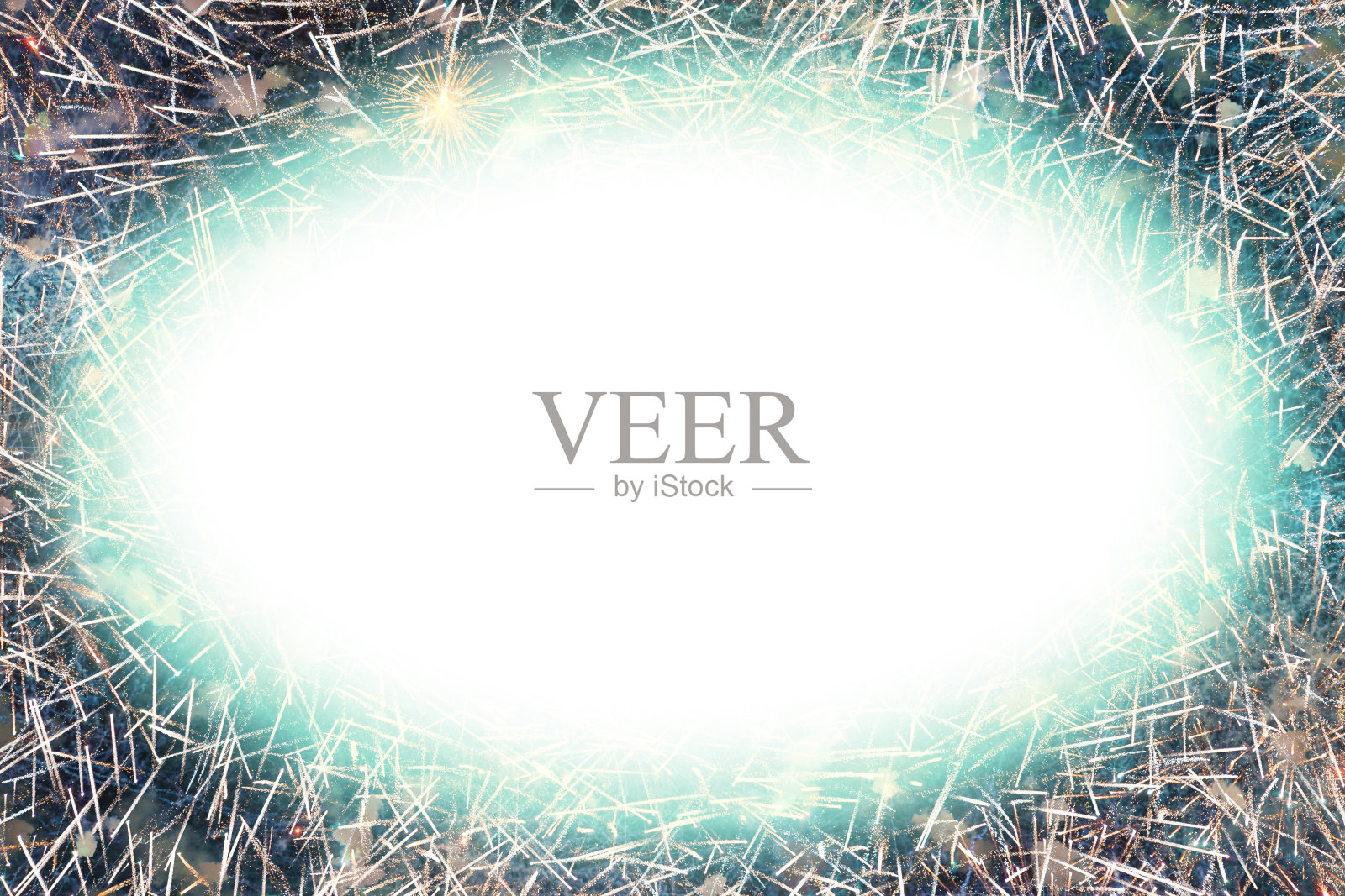 彩色烟花与白色椭圆发光边缘复制空间在中间照片摄影图片