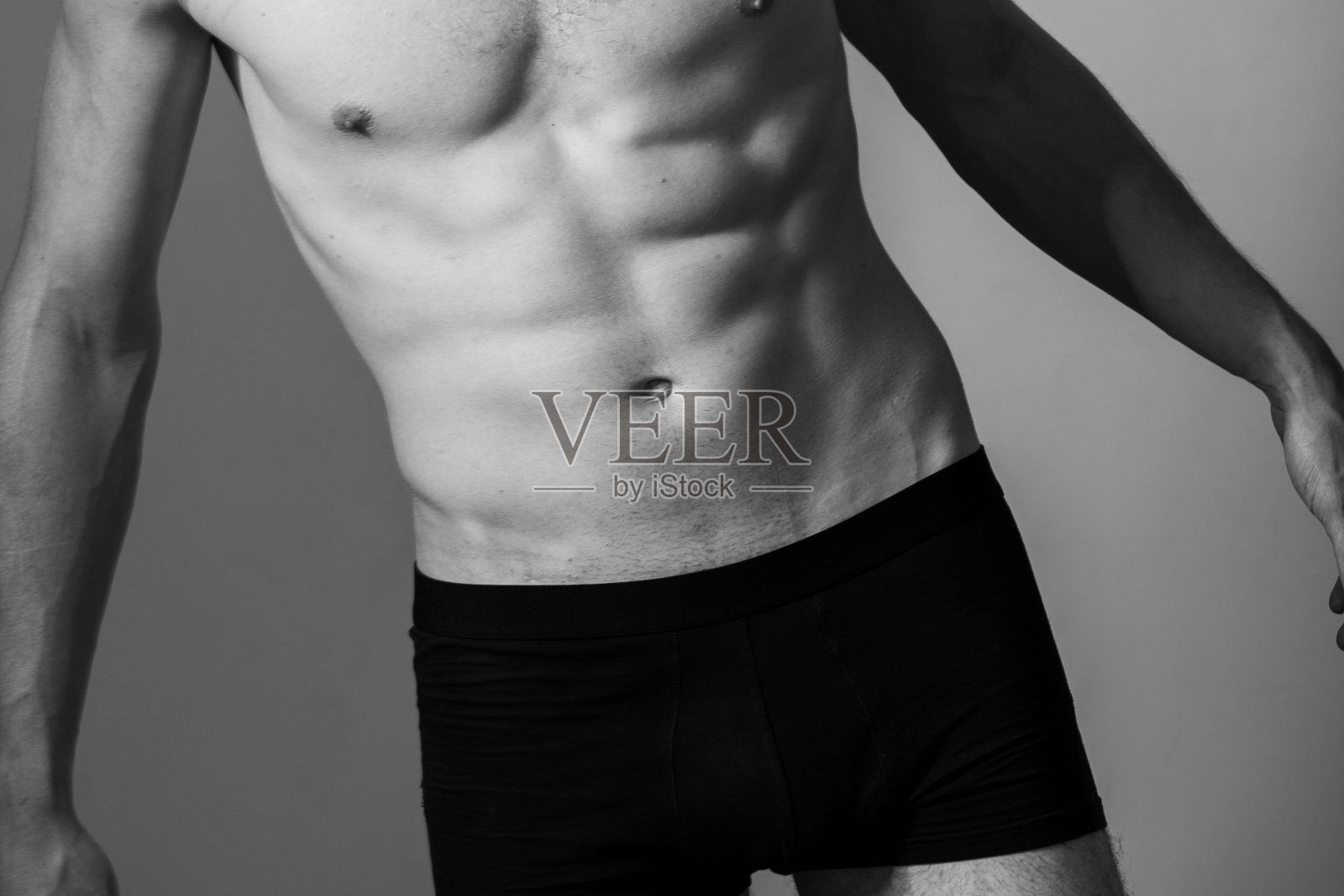 时尚和时尚的照片，一个模特在工作室的特写照片摄影图片