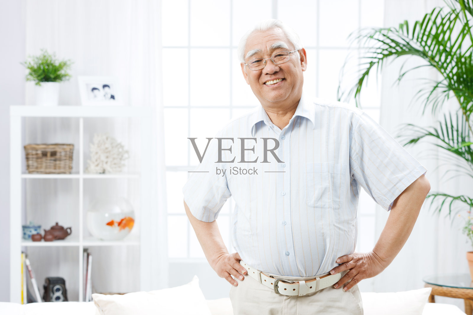 幸福的老年人照片摄影图片