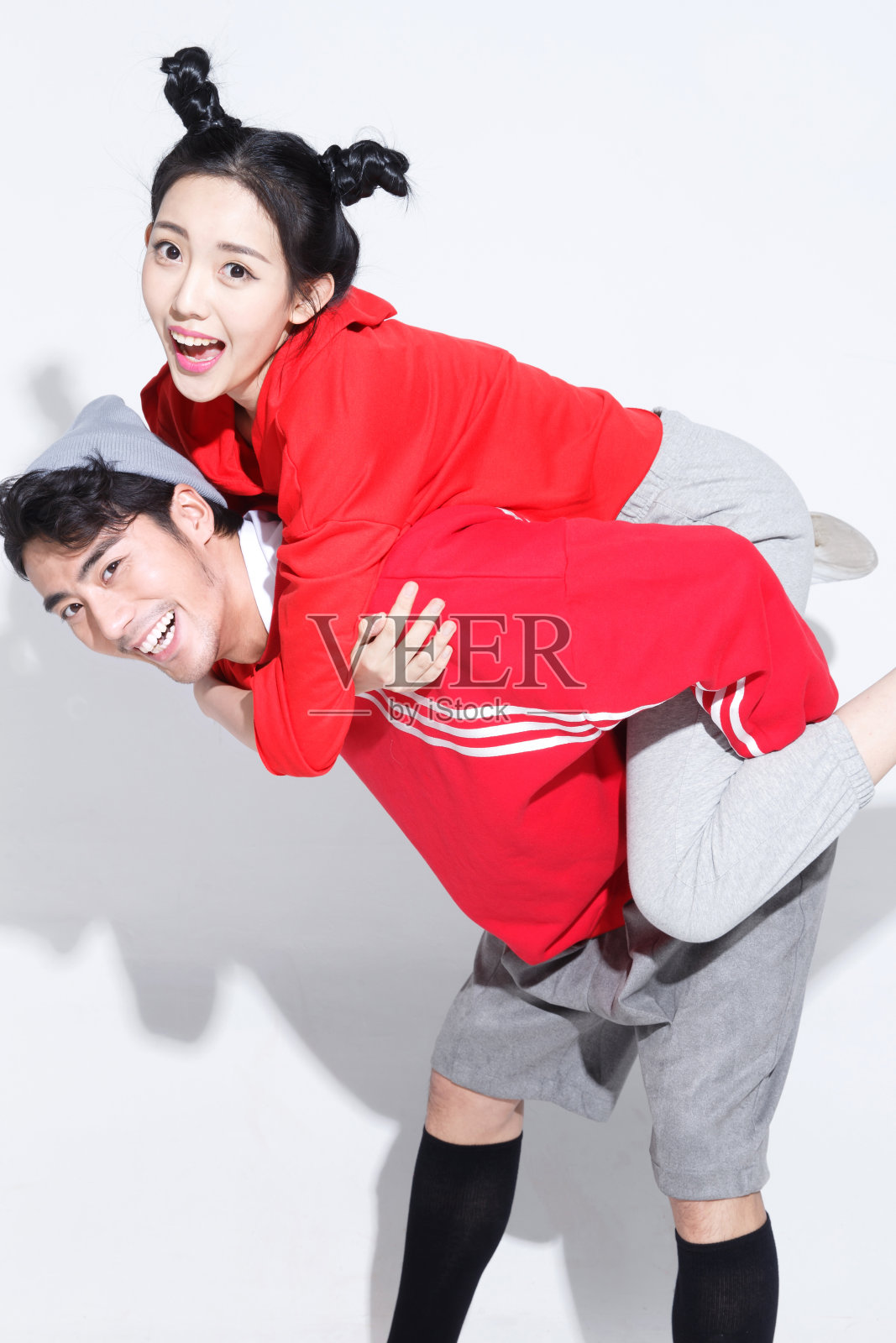 青年情侣照片摄影图片