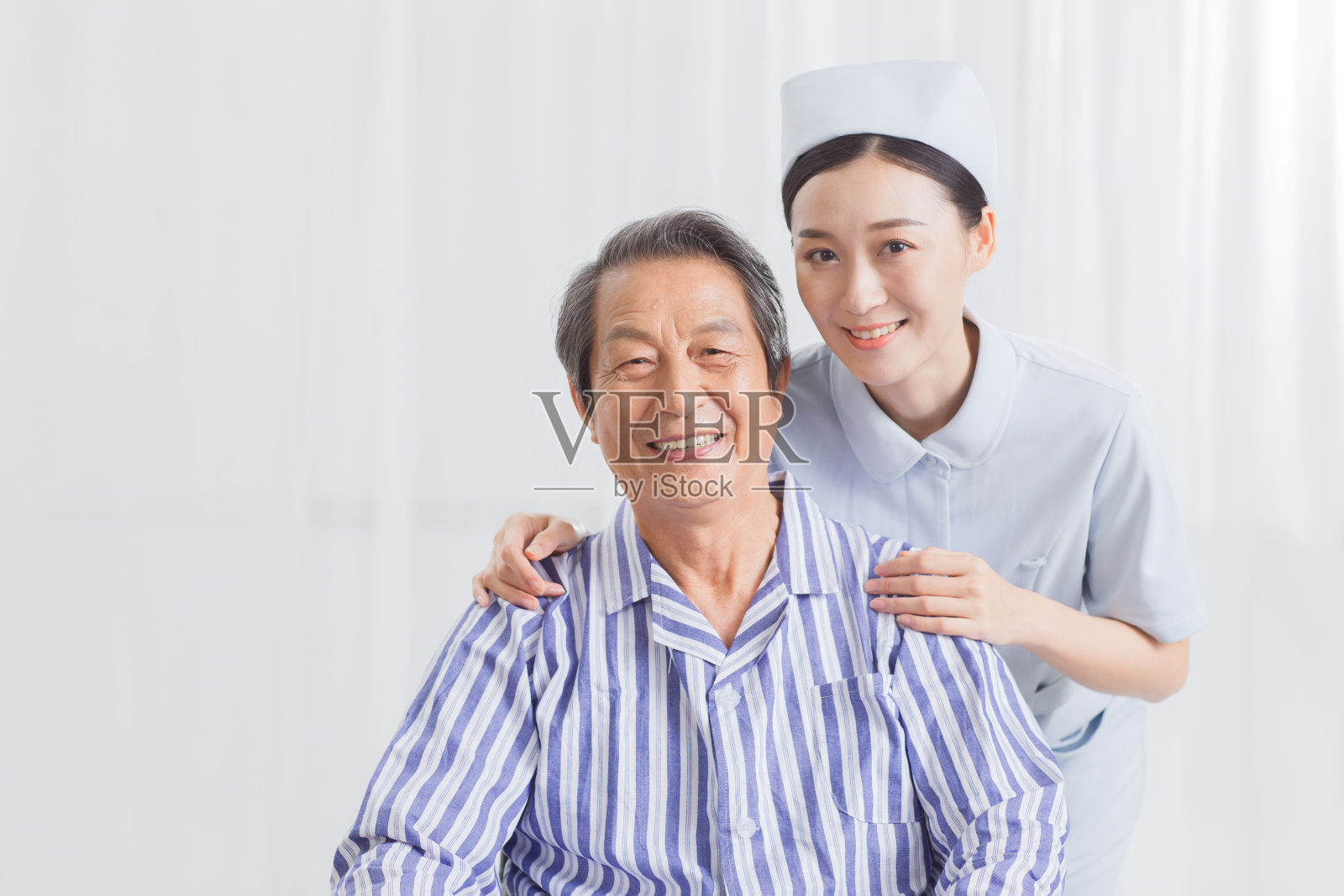 护士和患者照片摄影图片