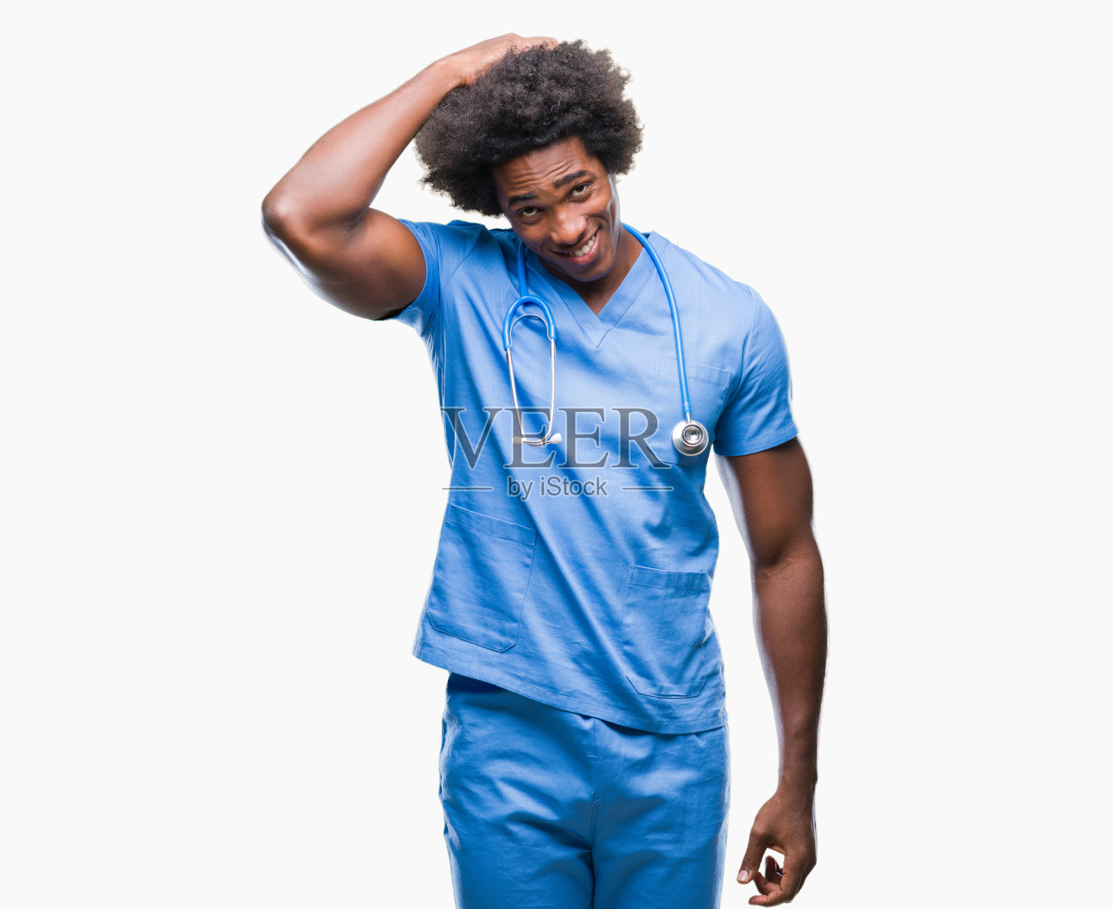 非裔美国外科医生，一个孤立的背景困惑和困惑的问题。不确定用怀疑，用手思考。沉思的概念。照片摄影图片