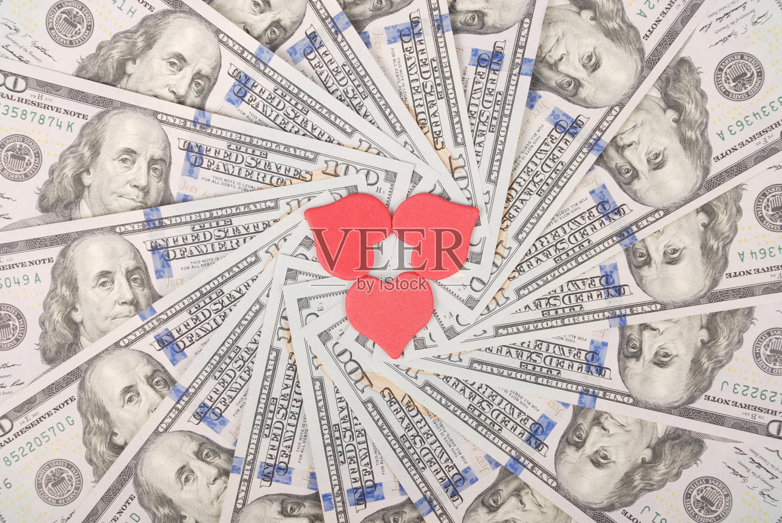 曼陀罗万花筒是金钱和爱心的象征。照片摄影图片