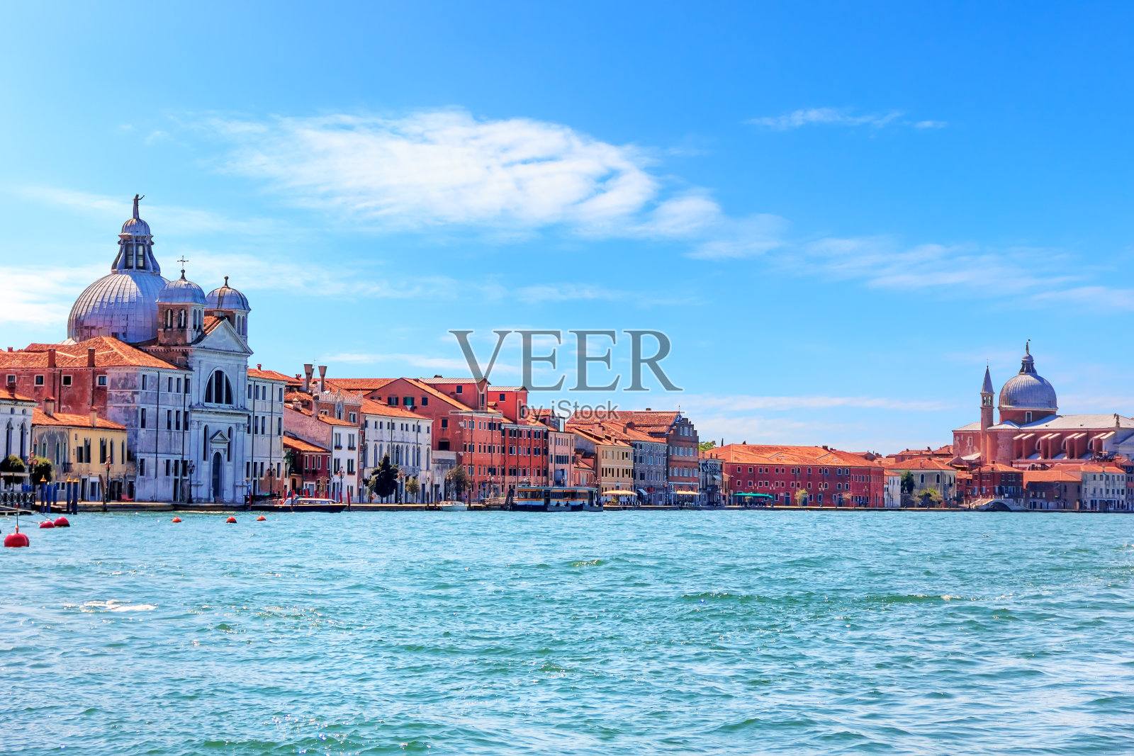 威尼斯泻湖上的Le Zitelle和Il reentore教堂照片摄影图片