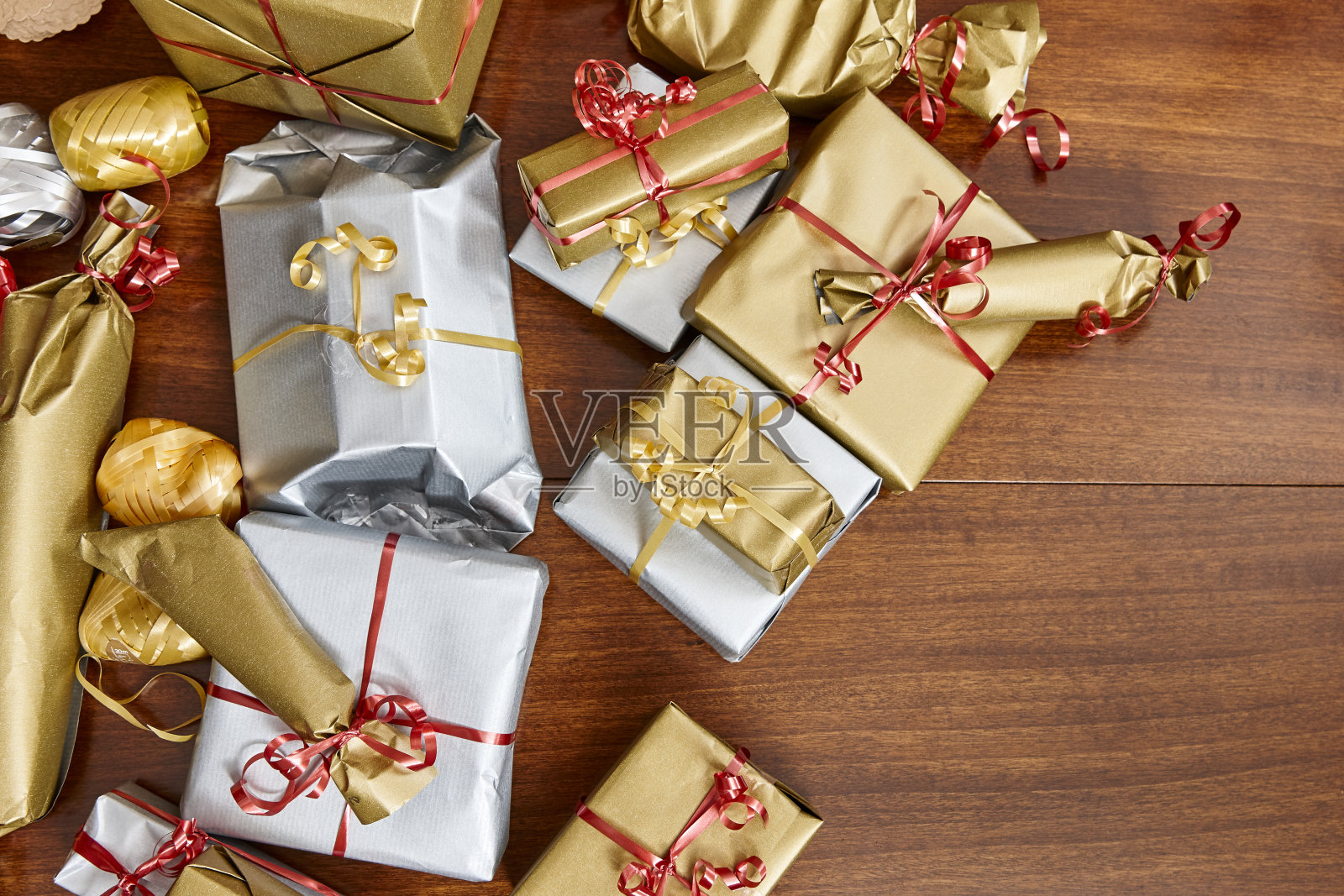 包装圣诞礼物照片摄影图片