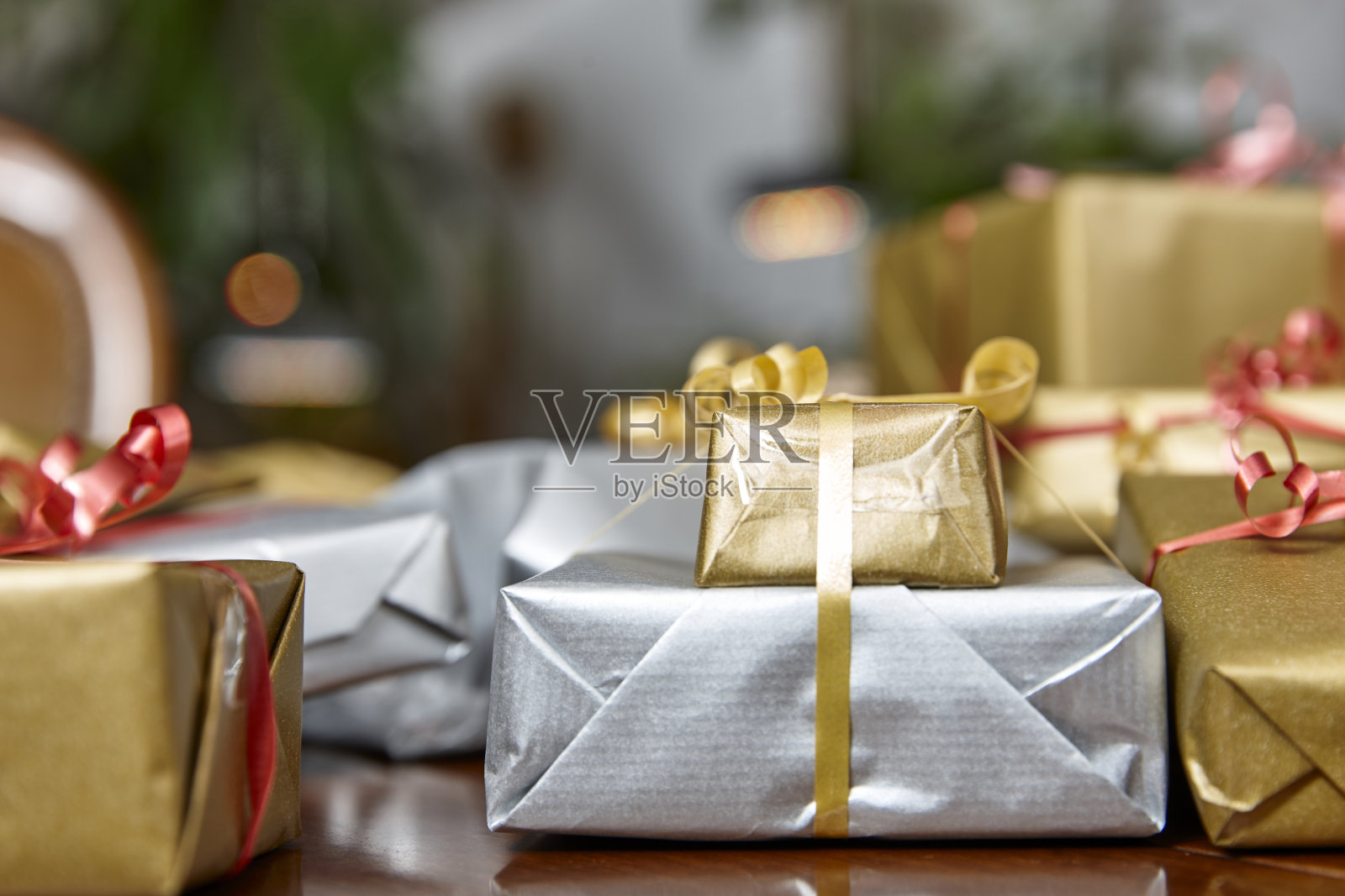 包装圣诞礼物照片摄影图片