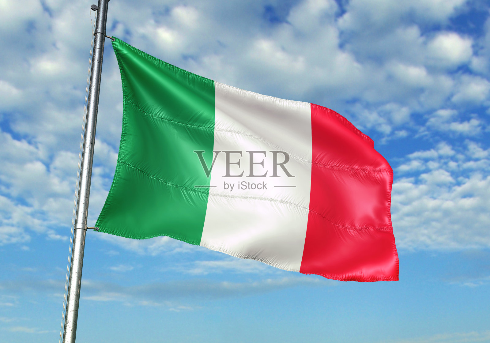 意大利国旗飘扬多云的天空背景照片摄影图片