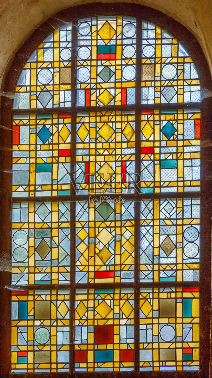 法国维泽尔河畔圣里昂的罗马式教堂照片摄影图片