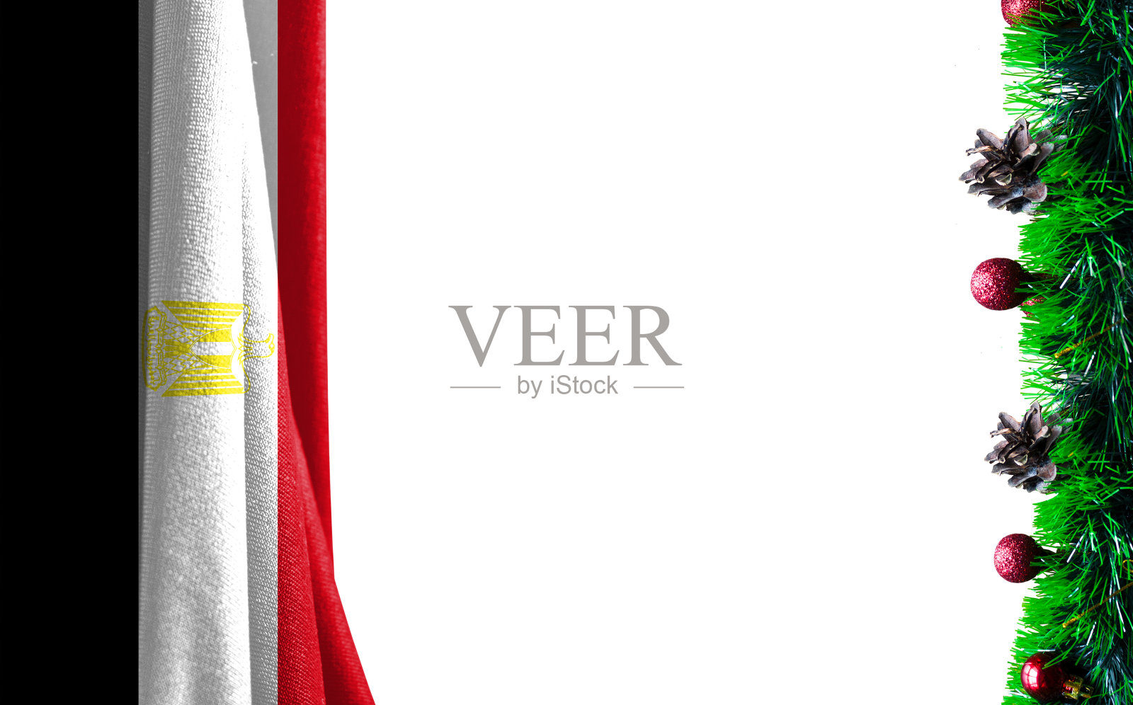 圣诞节和新年背景与埃及国旗。照片中有一个地方可以放你的文字照片摄影图片