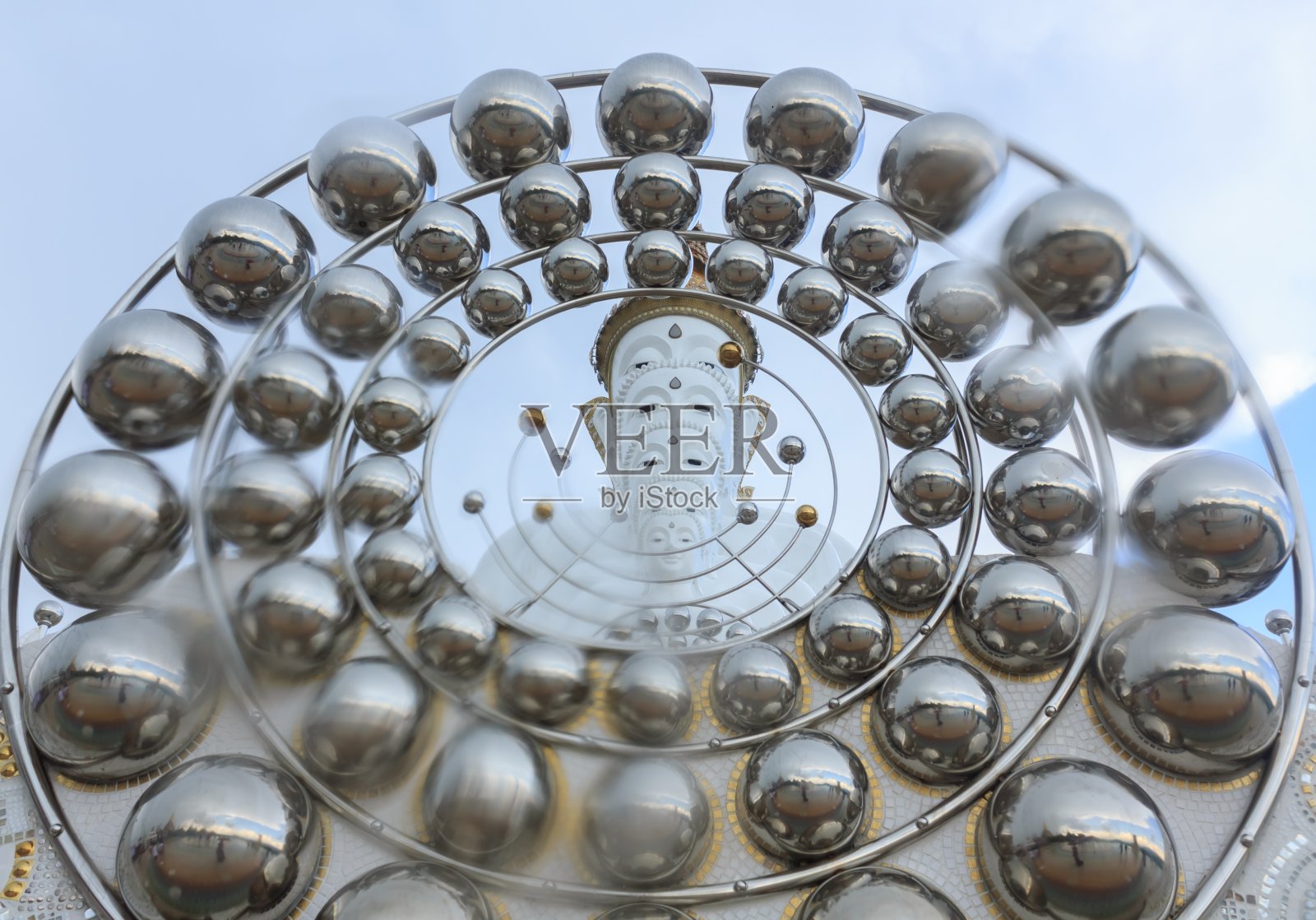 美丽的脸，泰国的白佛。照片摄影图片