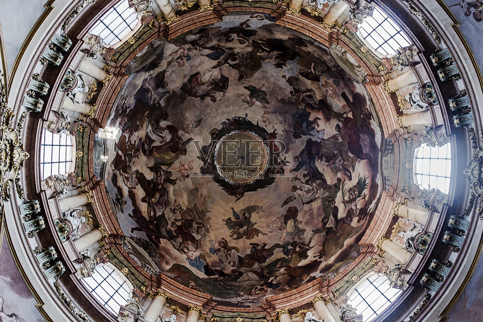 布拉格圣尼古拉教堂照片摄影图片