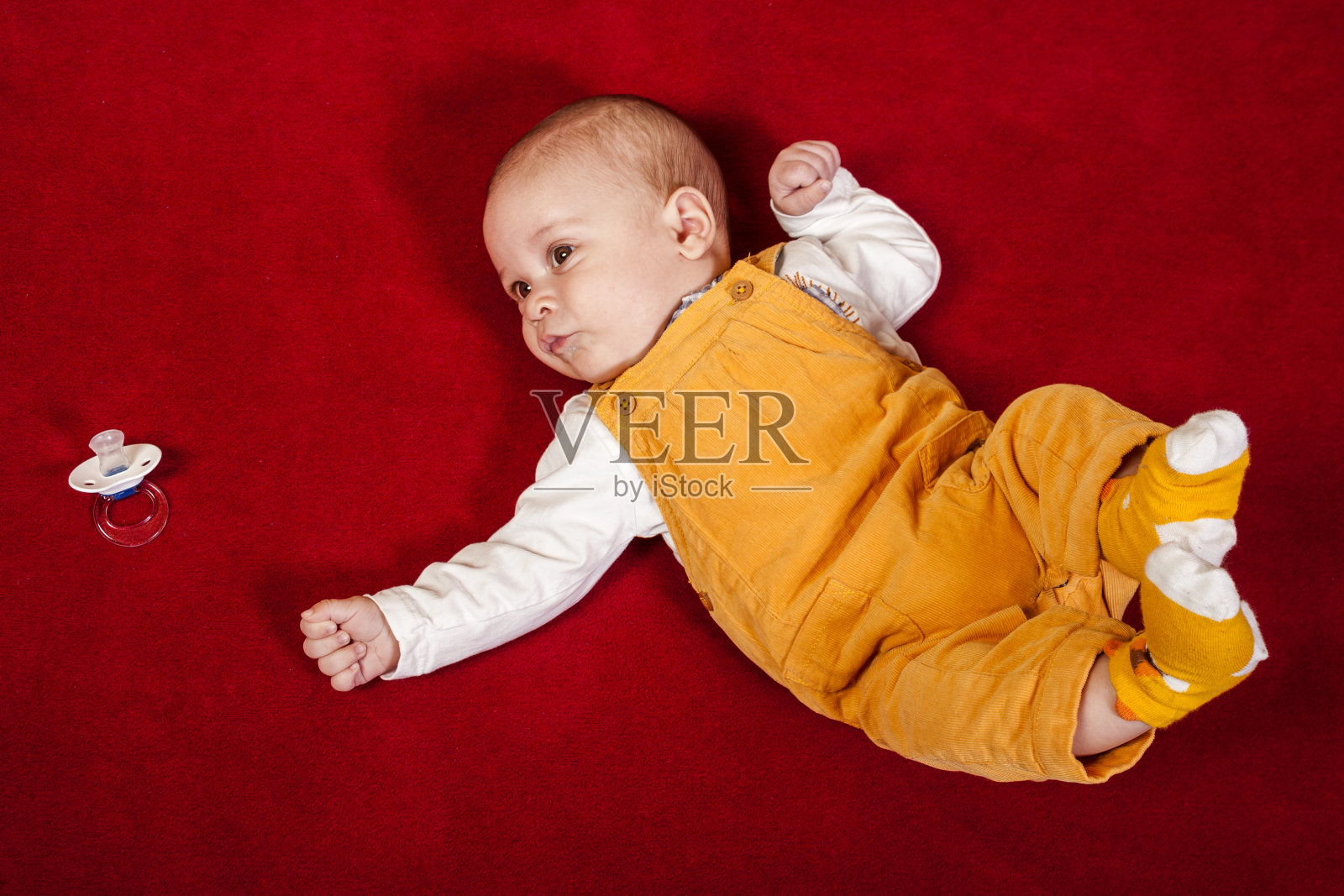 婴儿的姿势照片摄影图片