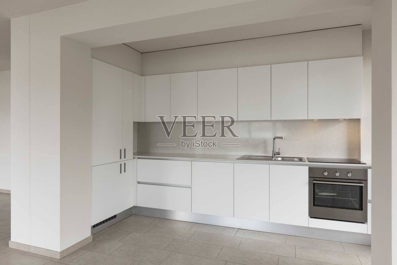 现代空大理石浴室，优雅照片摄影图片