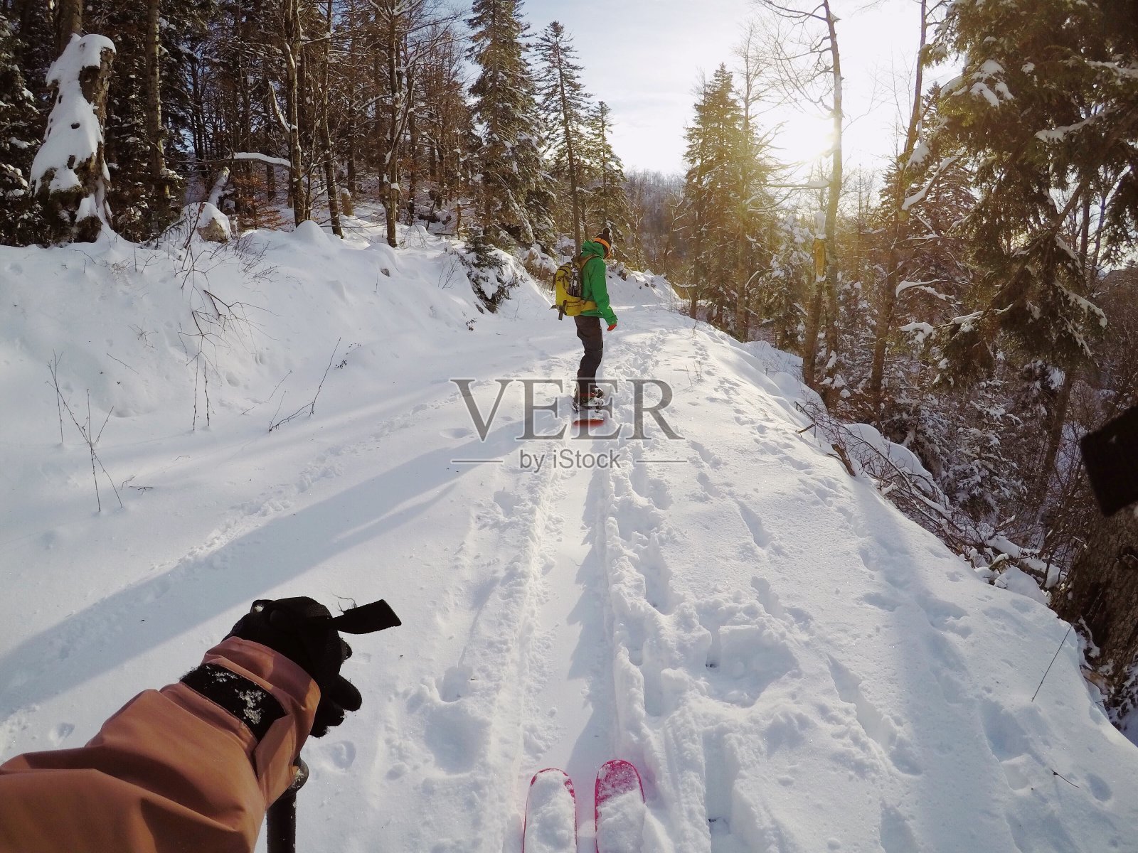 滑雪和滑板滑雪回家照片摄影图片
