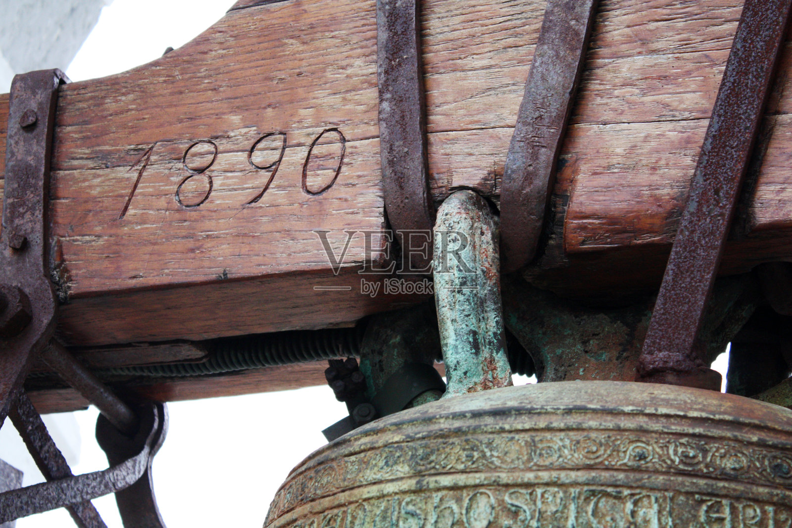 2018年Januar 19日。比萨。意大利。比萨塔顶上的钟照片摄影图片